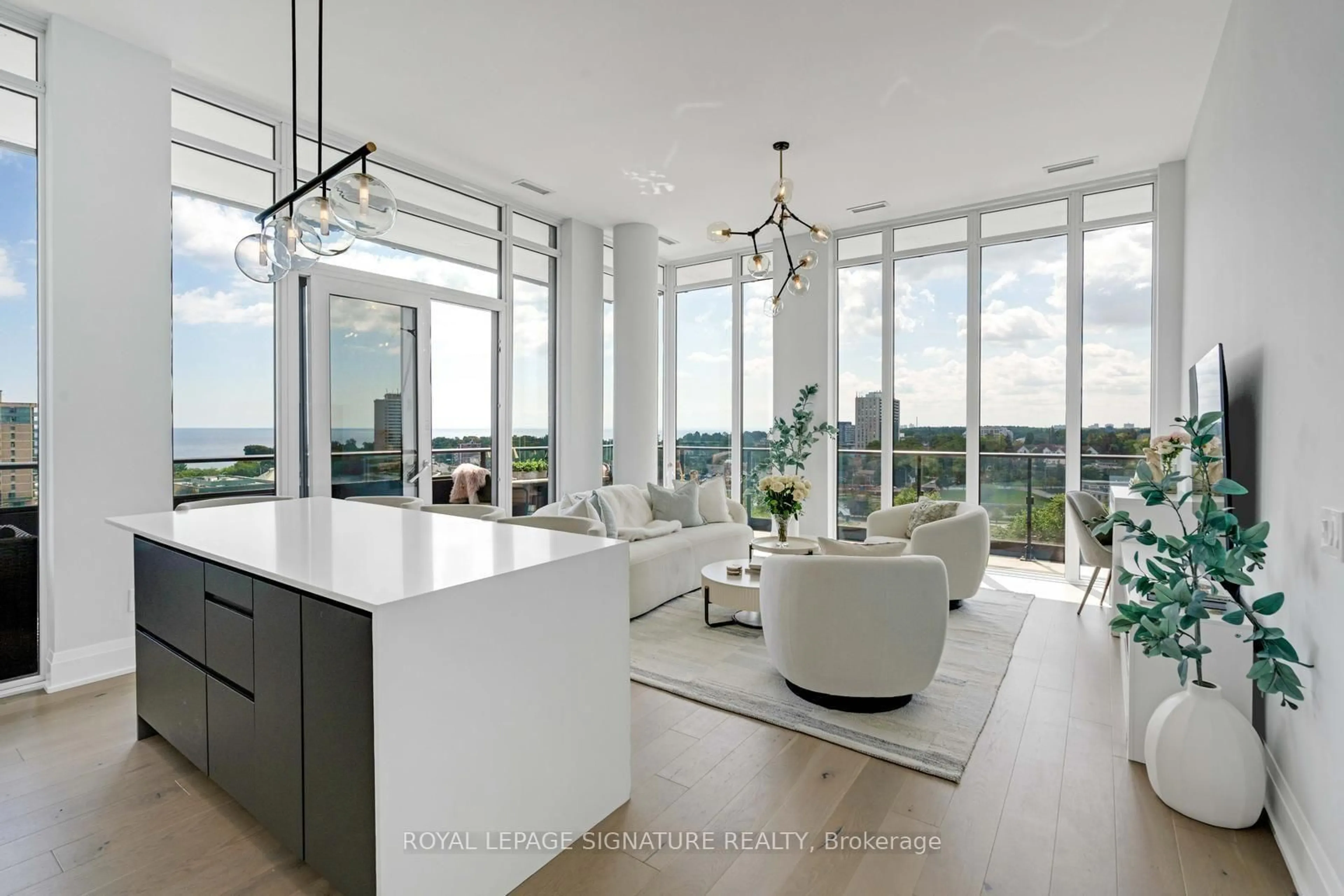 Open concept kitchen, unknown for 21 Park St #1103, Mississauga Ontario L5G 1L6