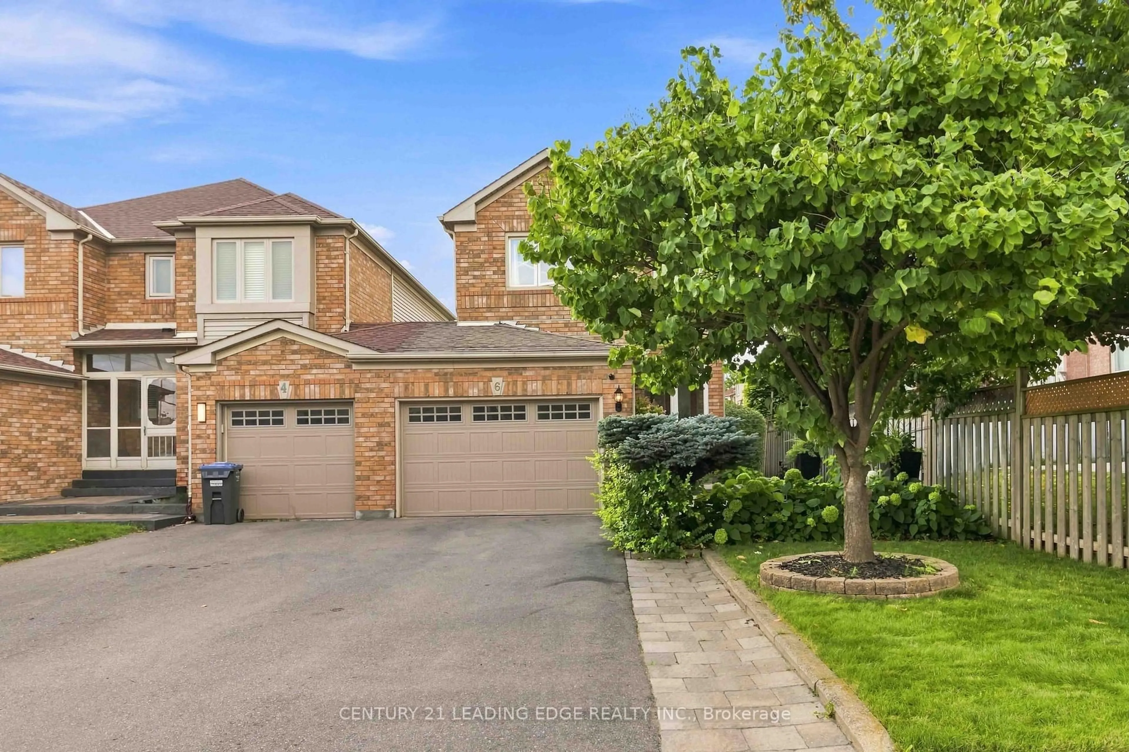 A pic from outside/outdoor area/front of a property/back of a property/a pic from drone, street for 6 Birchcliffe Dr, Brampton Ontario L6Z 4T3