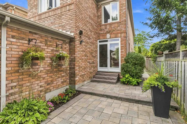 6 Birchcliffe Dr, Brampton 3