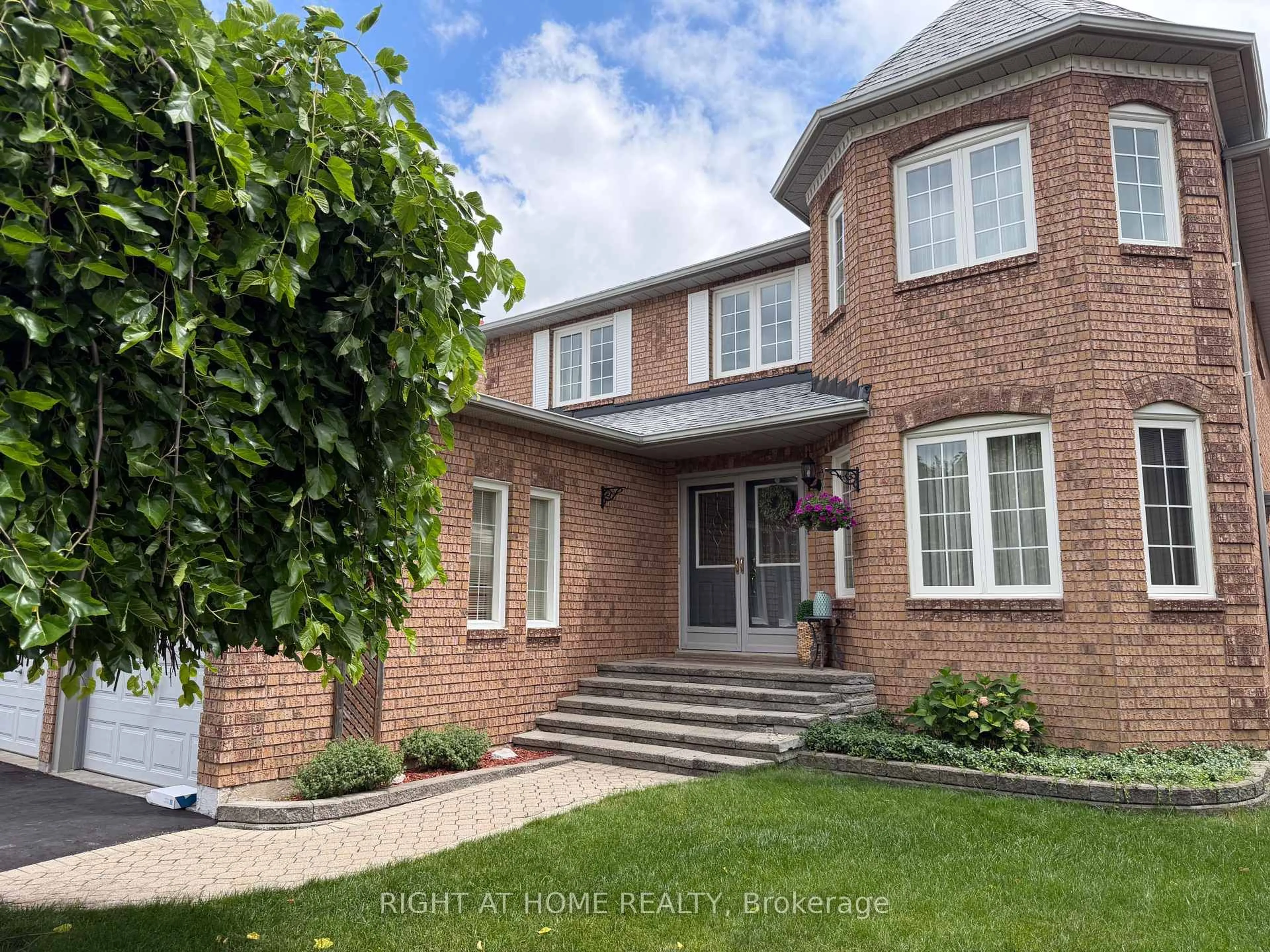 Home with brick exterior material, street for 17 Eaton St, Halton Hills Ontario L7G 5L4