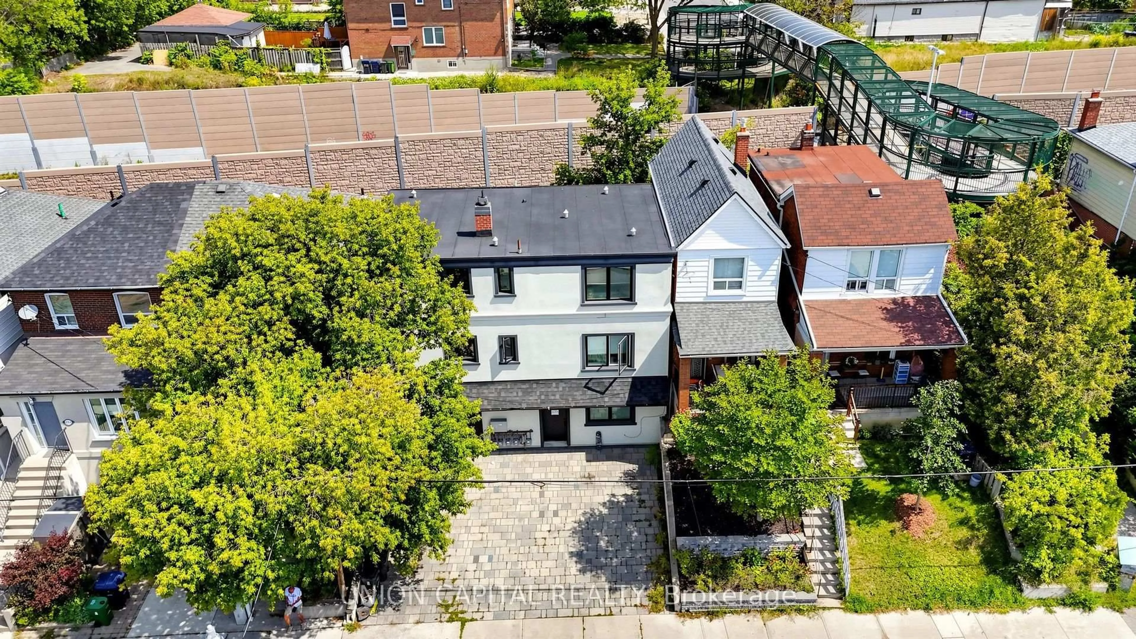 A pic from outside/outdoor area/front of a property/back of a property/a pic from drone, city buildings view from balcony for 247 Prescott Ave, Toronto Ontario M6N 3G9