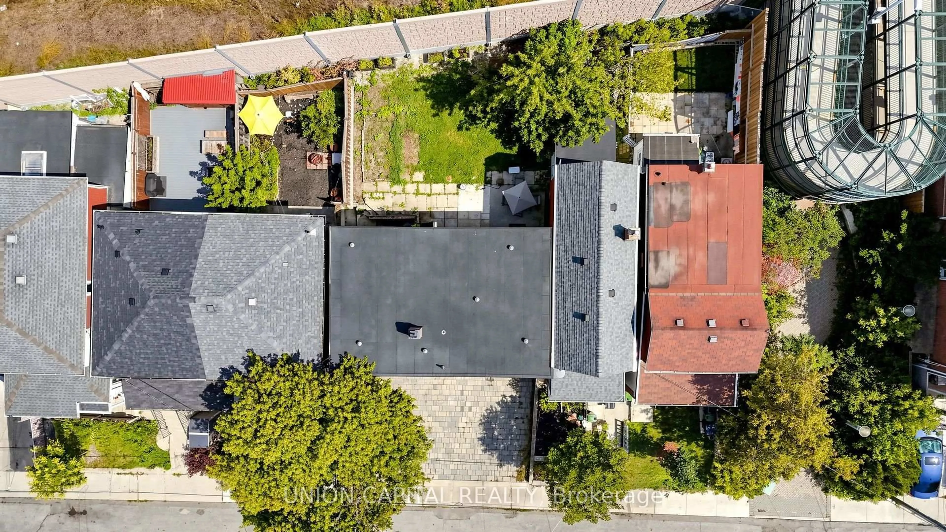 A pic from outside/outdoor area/front of a property/back of a property/a pic from drone, unknown for 247 Prescott Ave, Toronto Ontario M6N 3G9