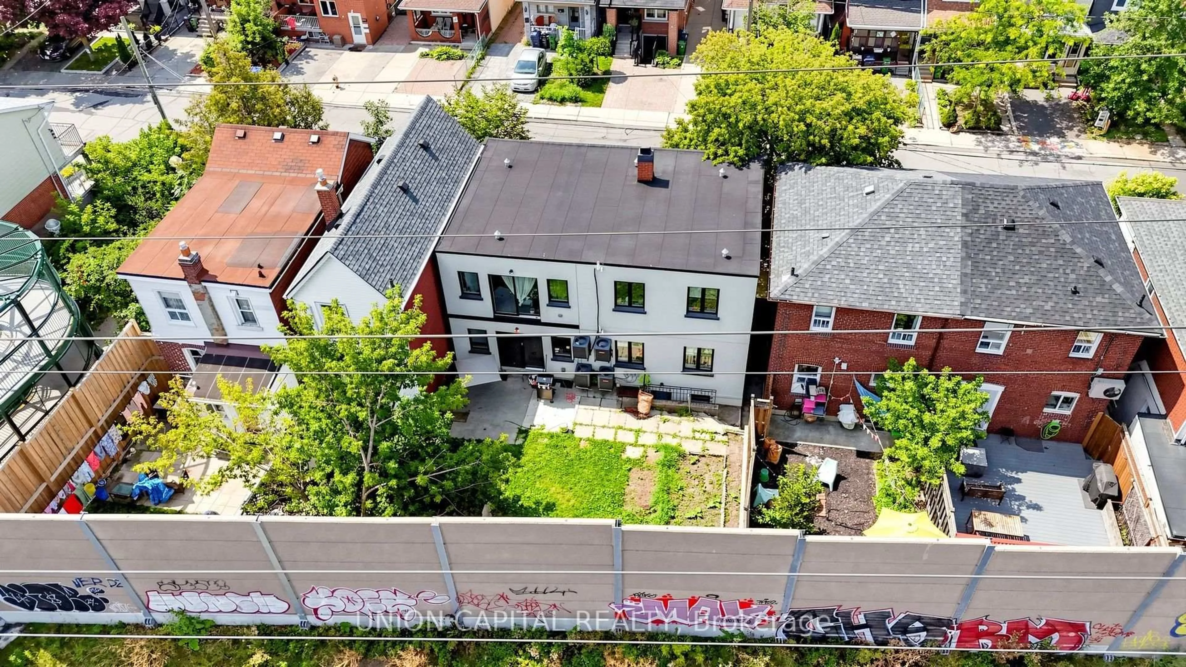 A pic from outside/outdoor area/front of a property/back of a property/a pic from drone, city buildings view from balcony for 247 Prescott Ave, Toronto Ontario M6N 3G9