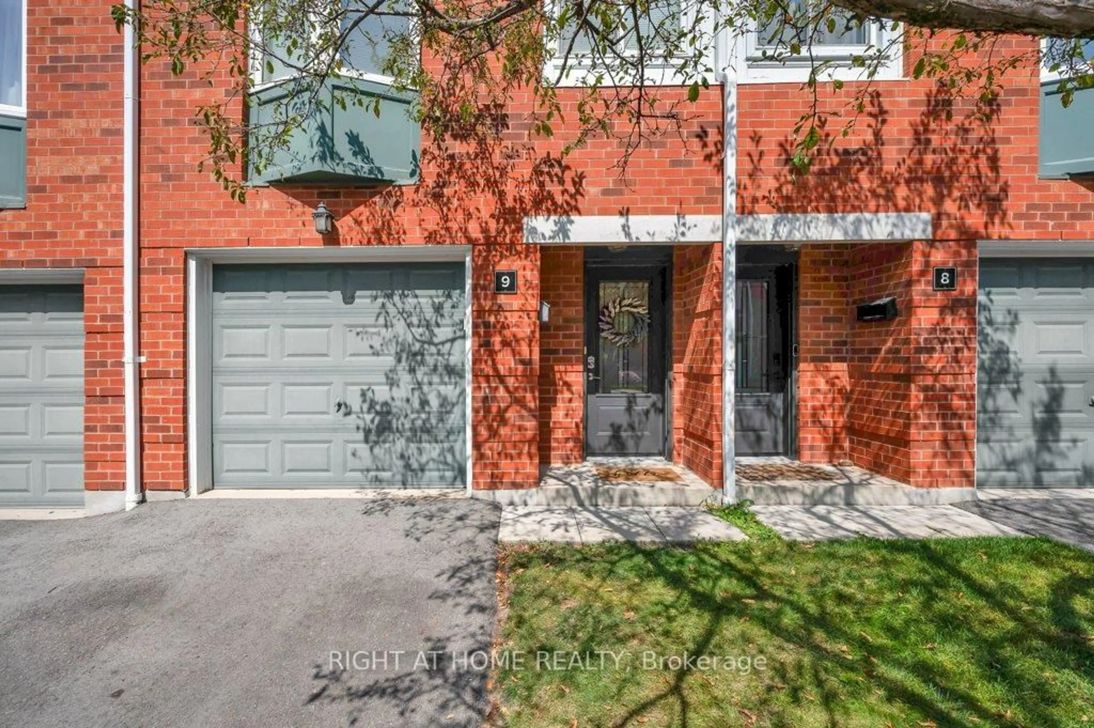 Home with brick exterior material, street for 2300 Brays Lane #9, Oakville Ontario L6M 3J9