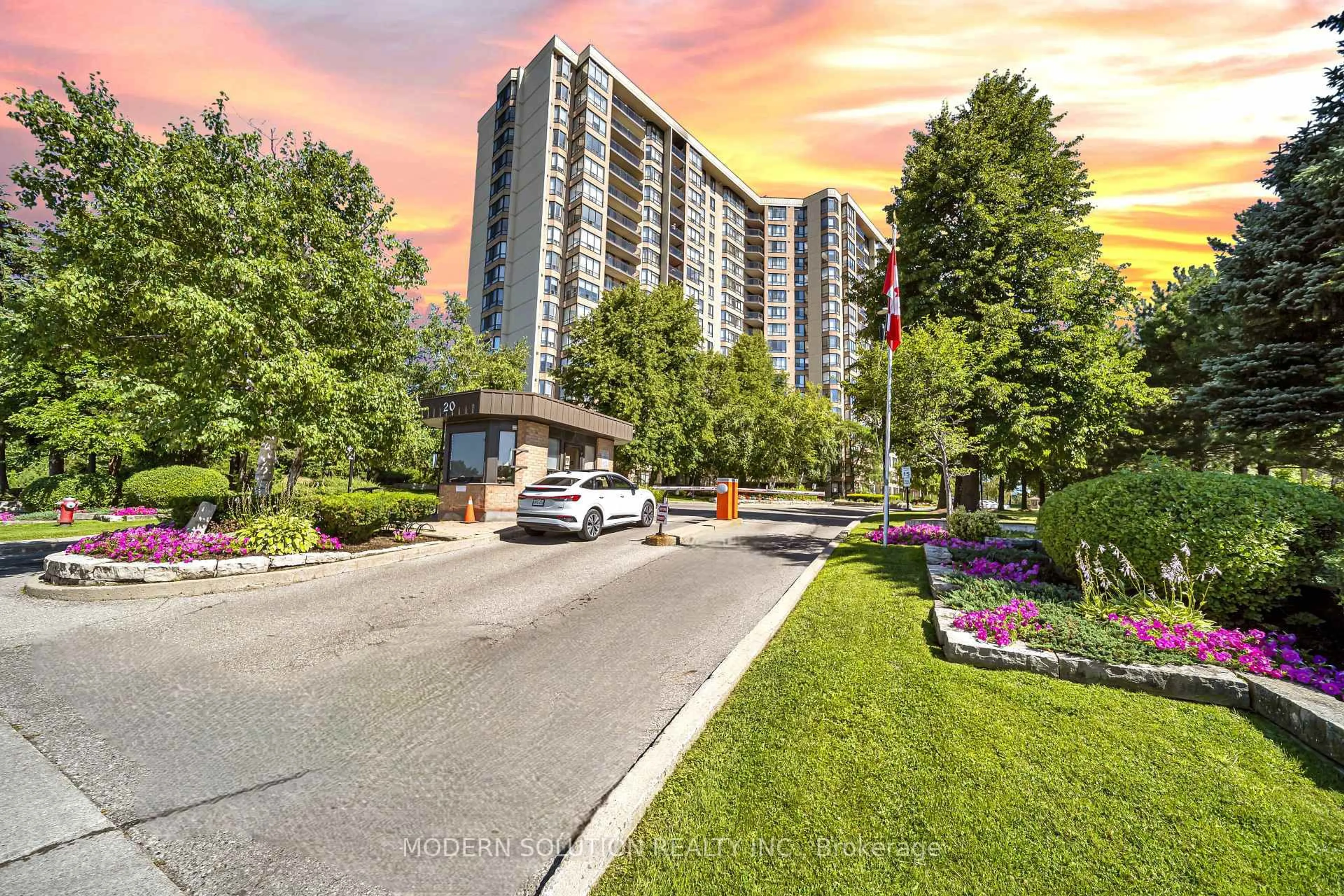 Unknown for 20 Cherrytree Dr #501, Brampton Ontario L6Y 3V1