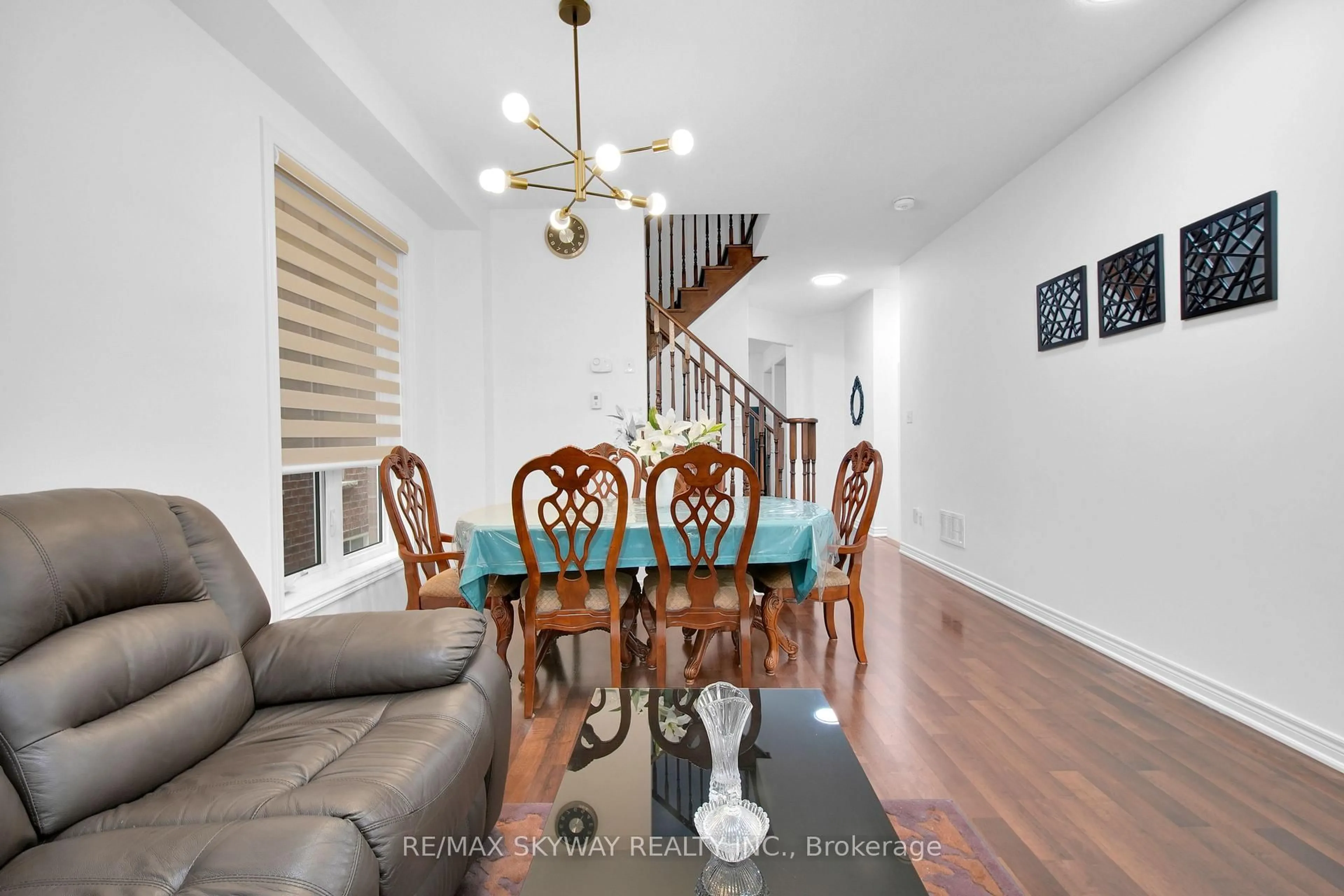 Dining room, unknown for 12 Fitzgibson St, Brampton Ontario L6Y 5Y5