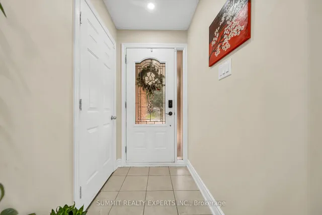 29 Coronation Circ, Brampton 4