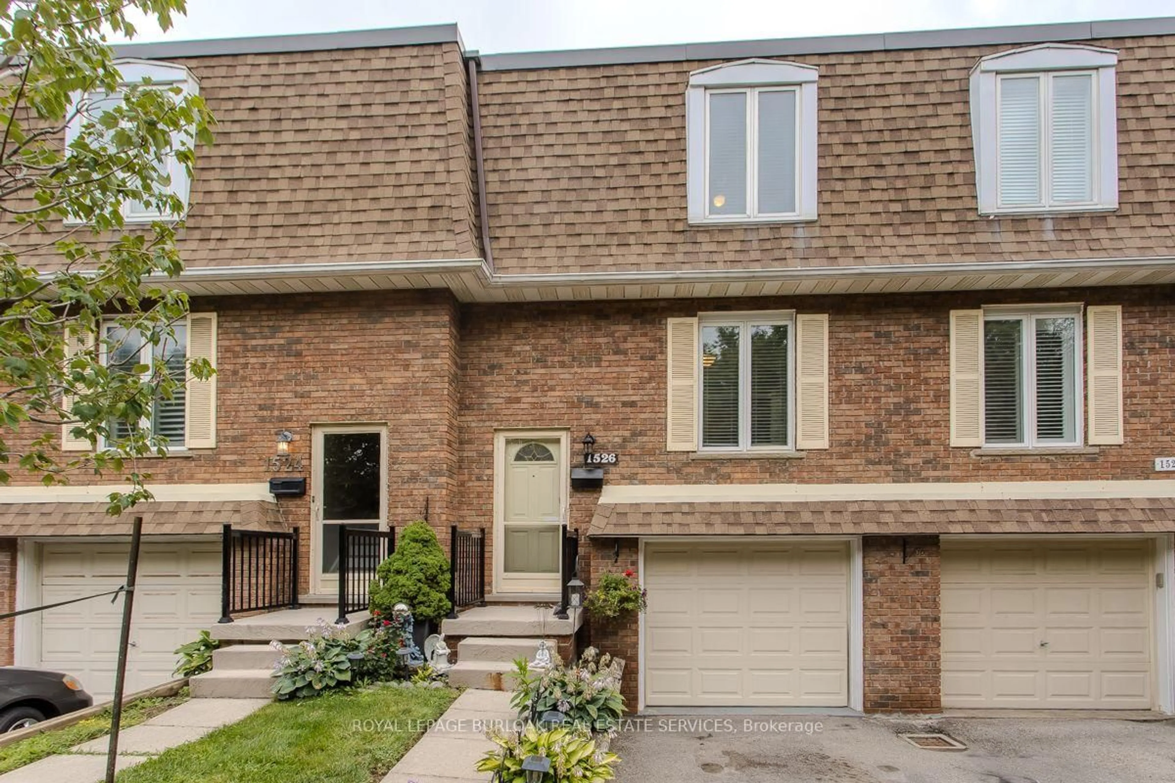 Home with brick exterior material, street for 1526 Westminster Pl, Burlington Ontario L7P 2B5
