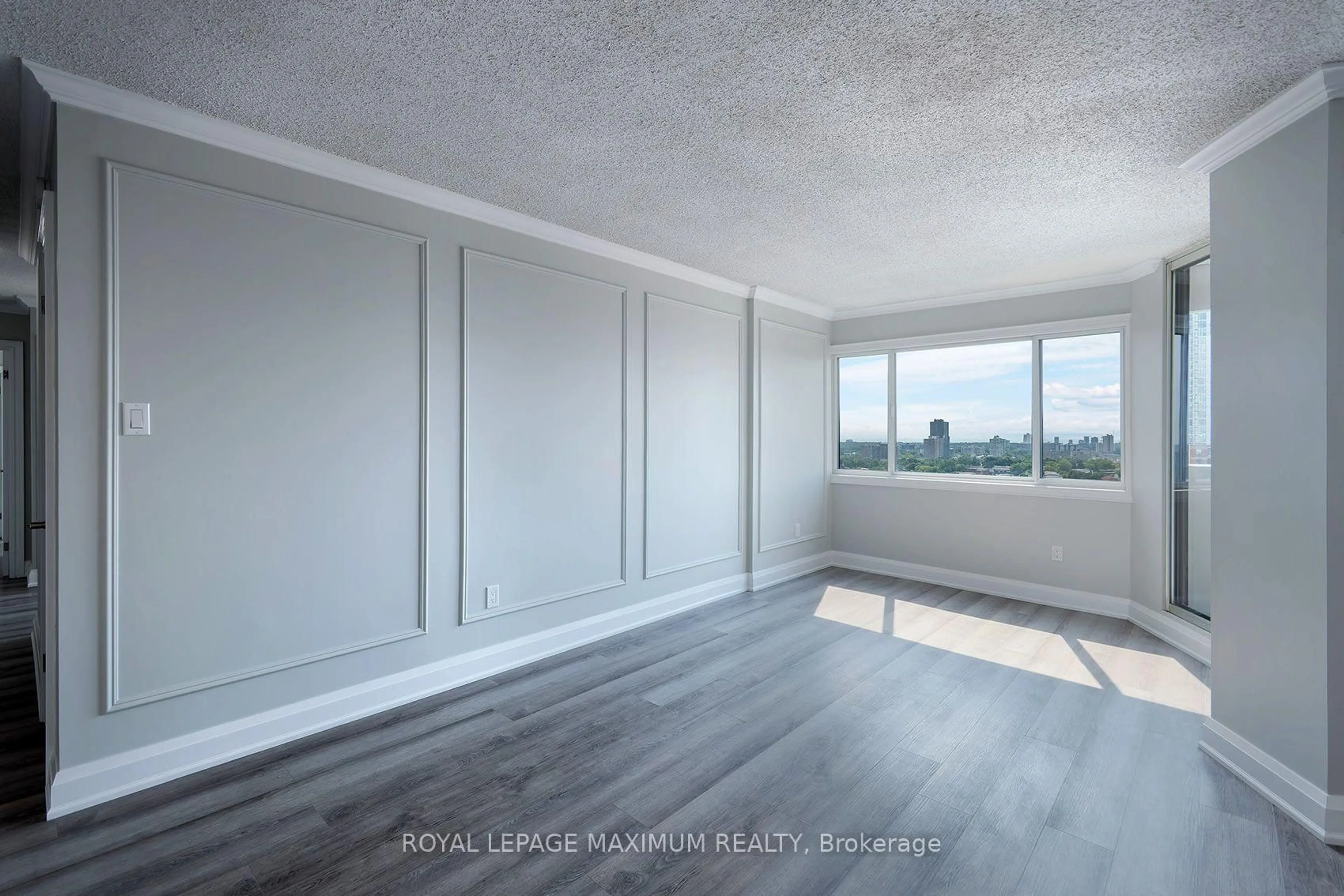 A pic of a room for 50 Elm Dr #1205, Mississauga Ontario L5A 3X2