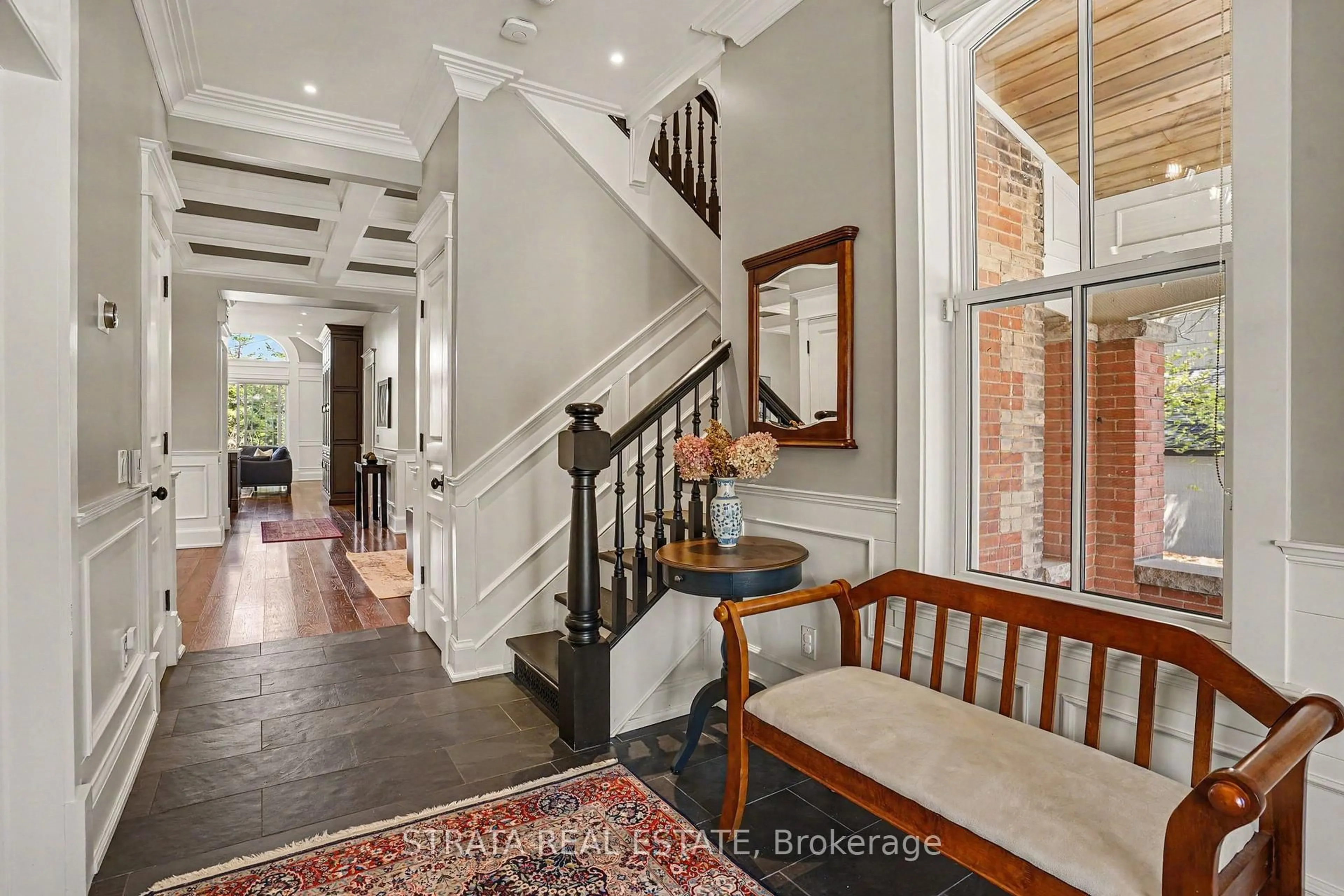 Indoor entryway for 12 York St, Orangeville Ontario L9W 1L6