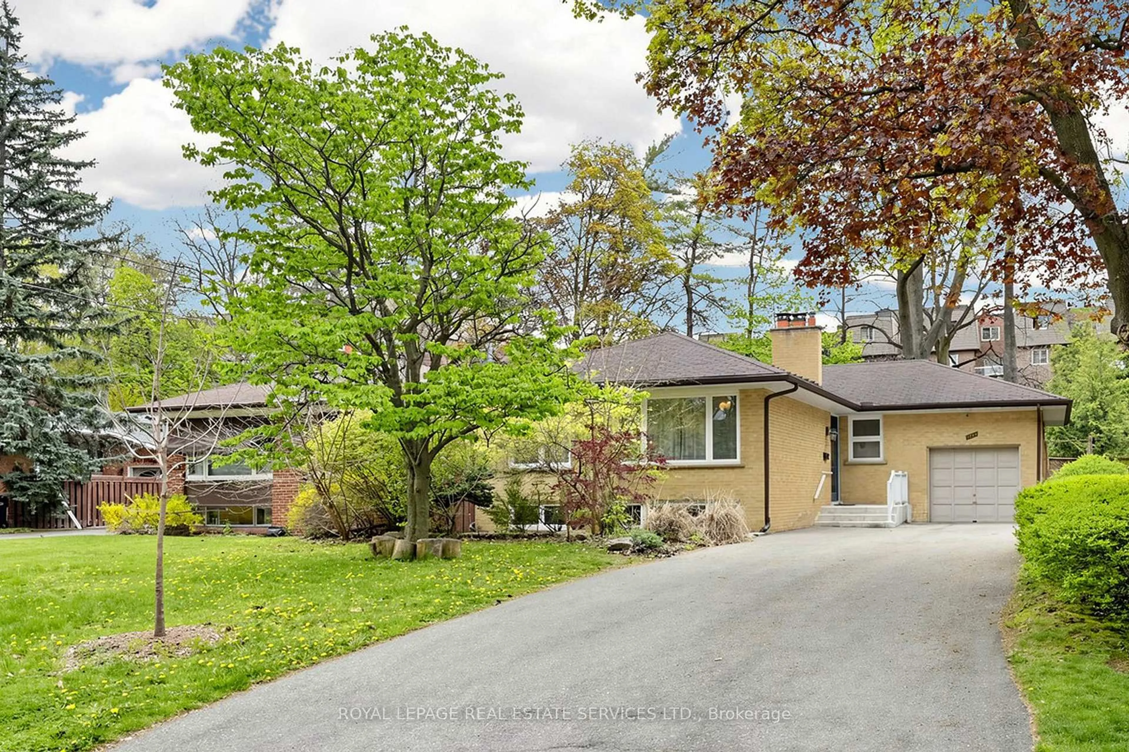 Unknown for 3009 O'Hagan Dr, Mississauga Ontario L5C 2C4