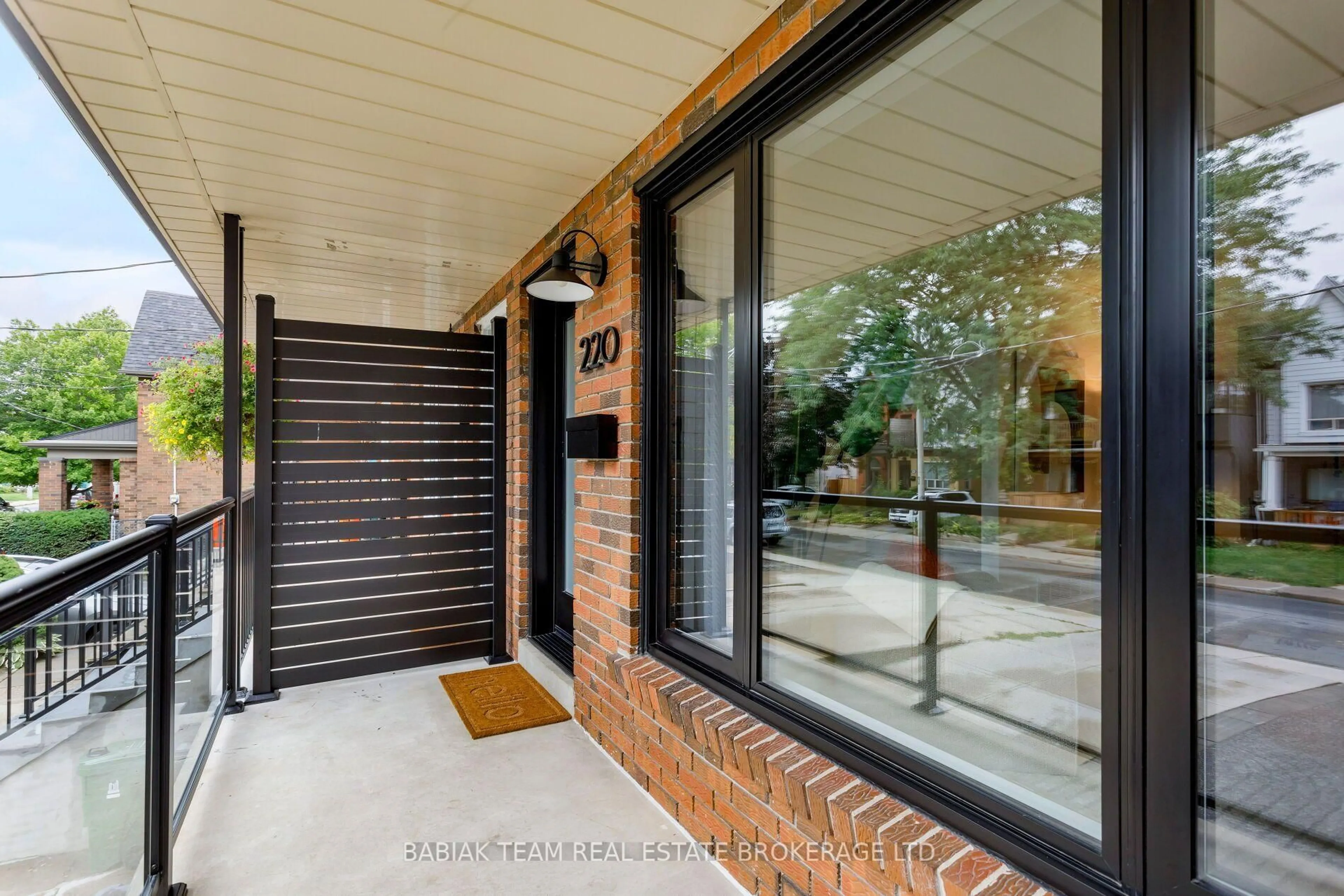 Unknown for 220 Medland St, Toronto Ontario M6P 2N7