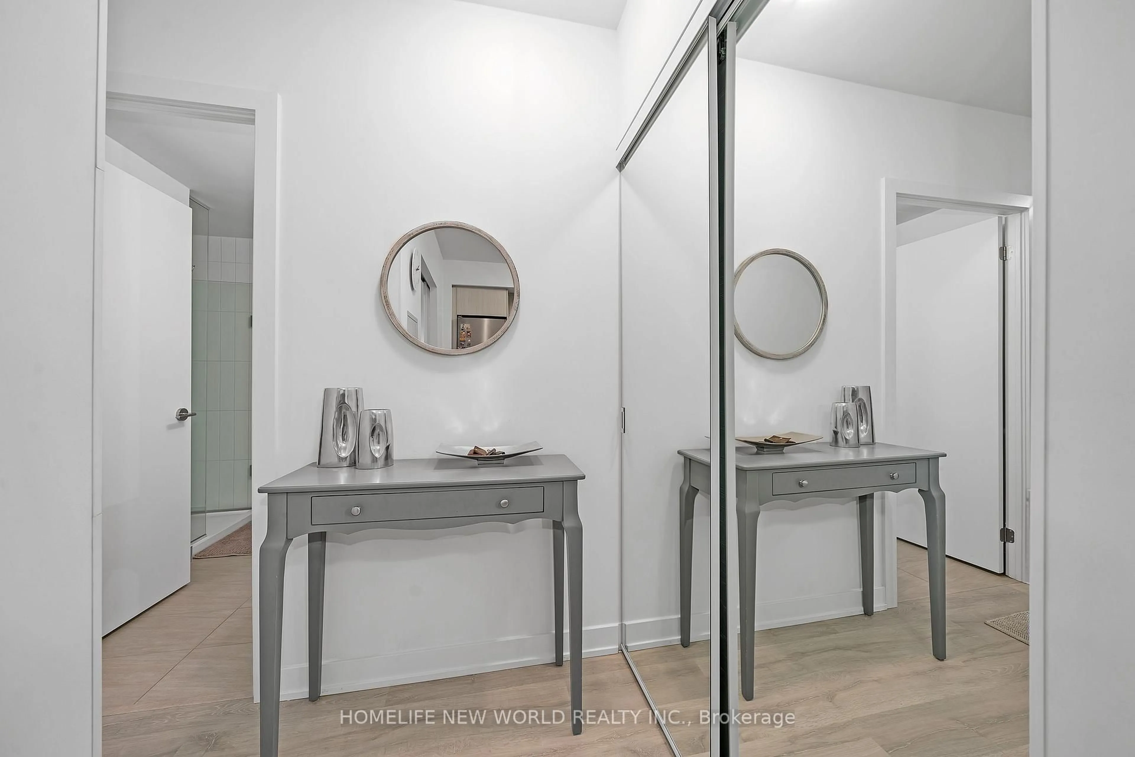 Standard bathroom, unknown for 251 Manitoba St #412, Toronto Ontario M8Y 0C7
