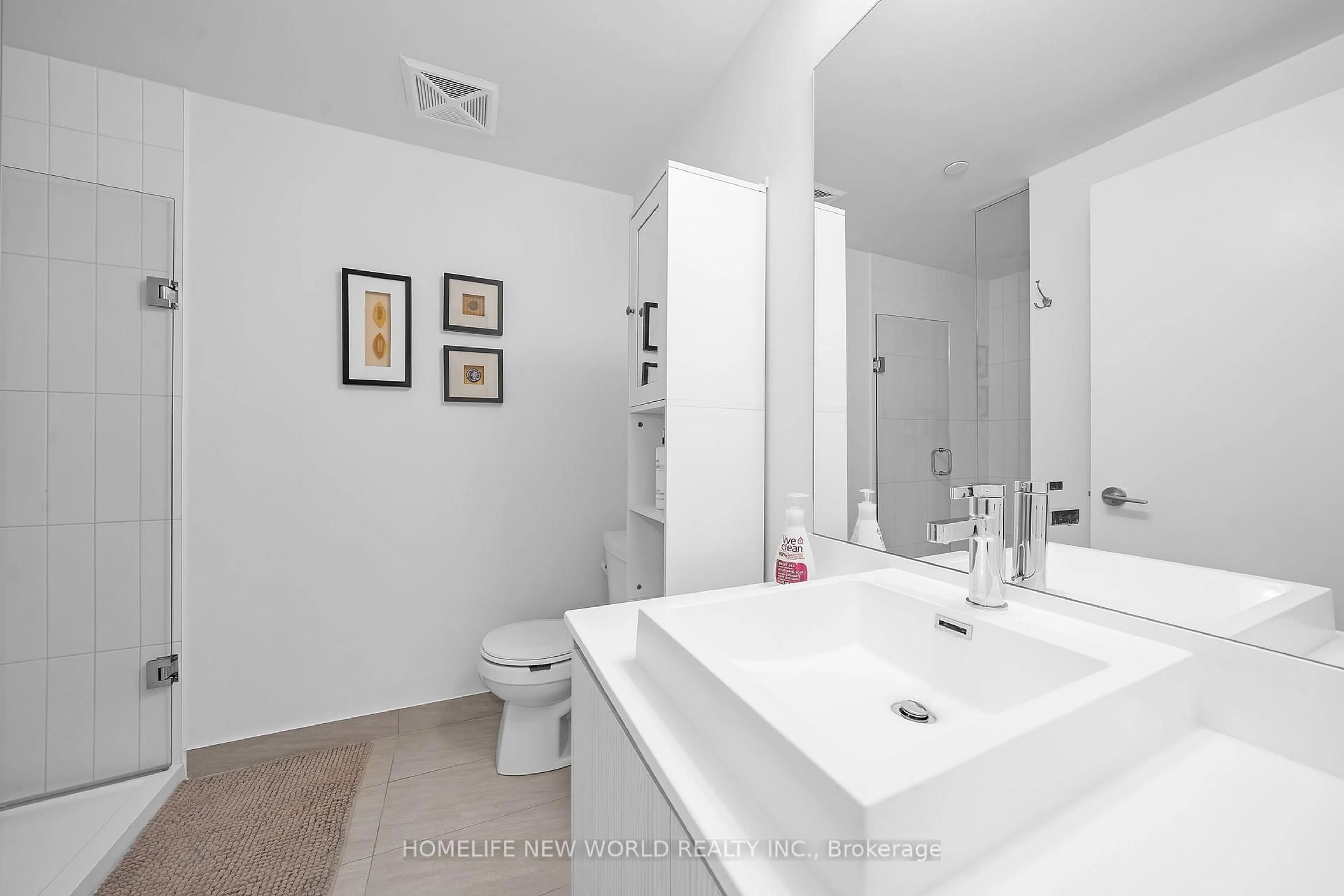 Standard bathroom, ceramic/tile floor for 251 Manitoba St #412, Toronto Ontario M8Y 0C7
