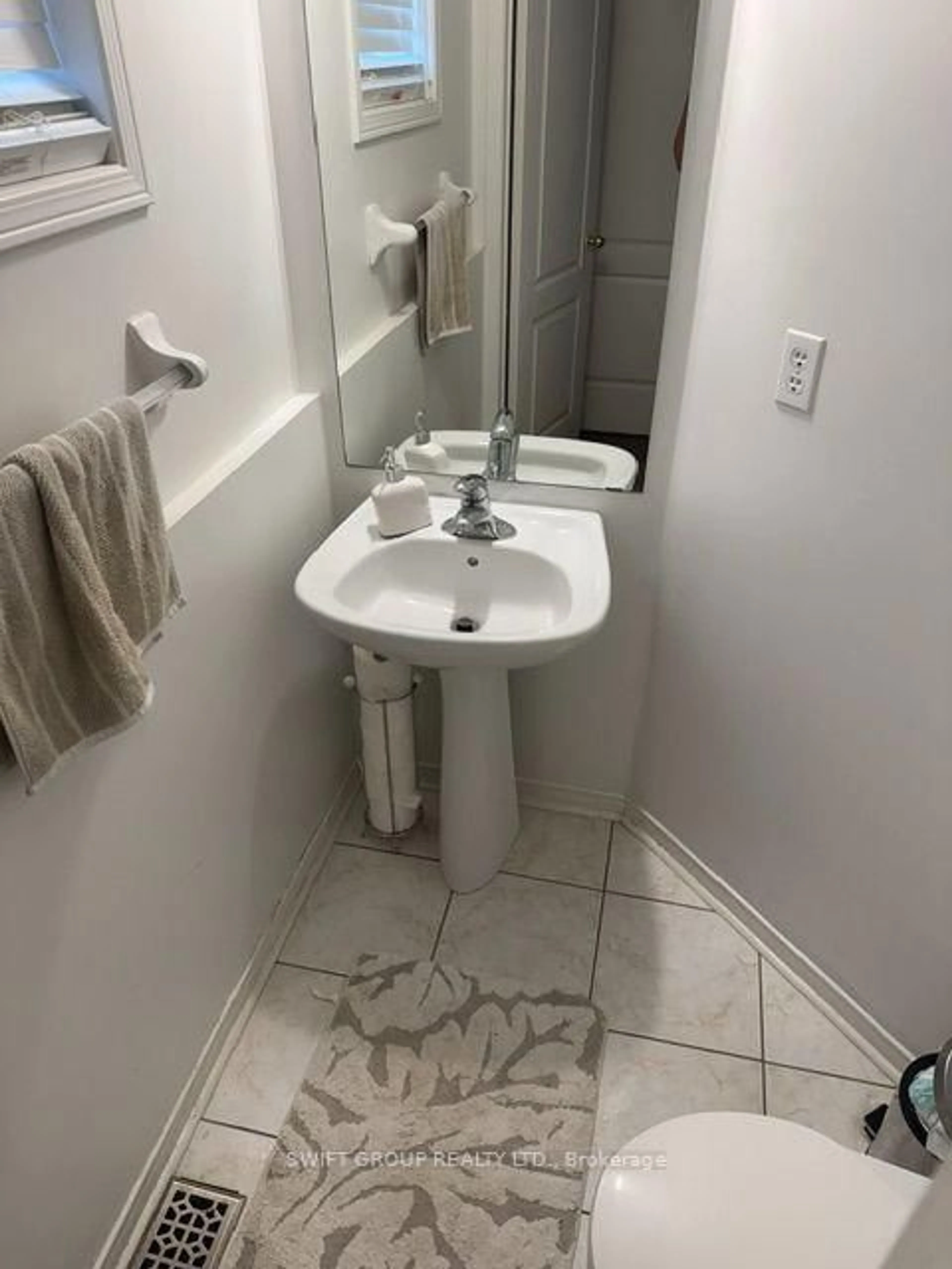 Standard bathroom, floor is not visible for 52 Florette Pl, Brampton Ontario L7A 3G6