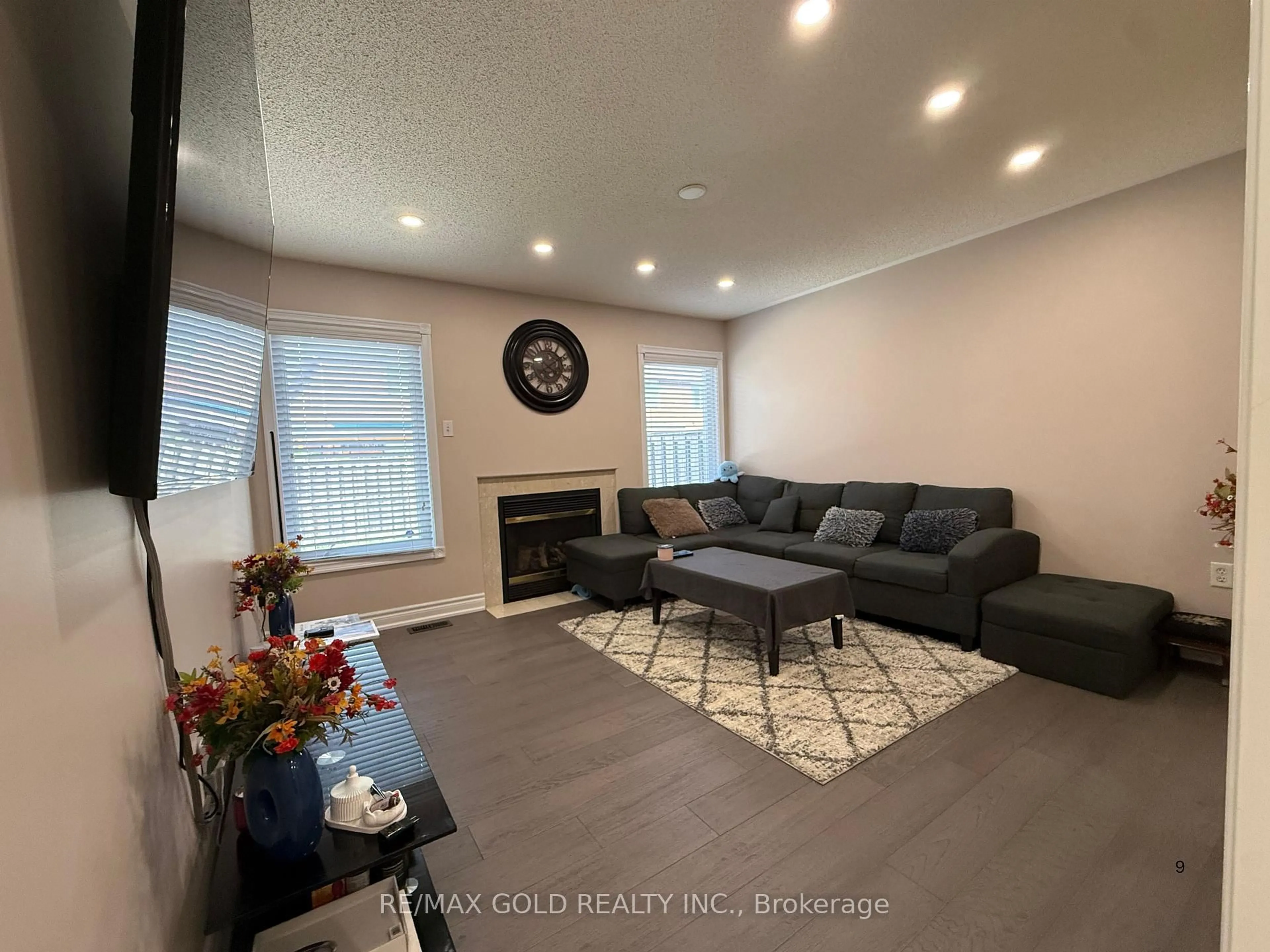 Living room with furniture, unknown for 13 Eastway St, Brampton Ontario L6S 6L5