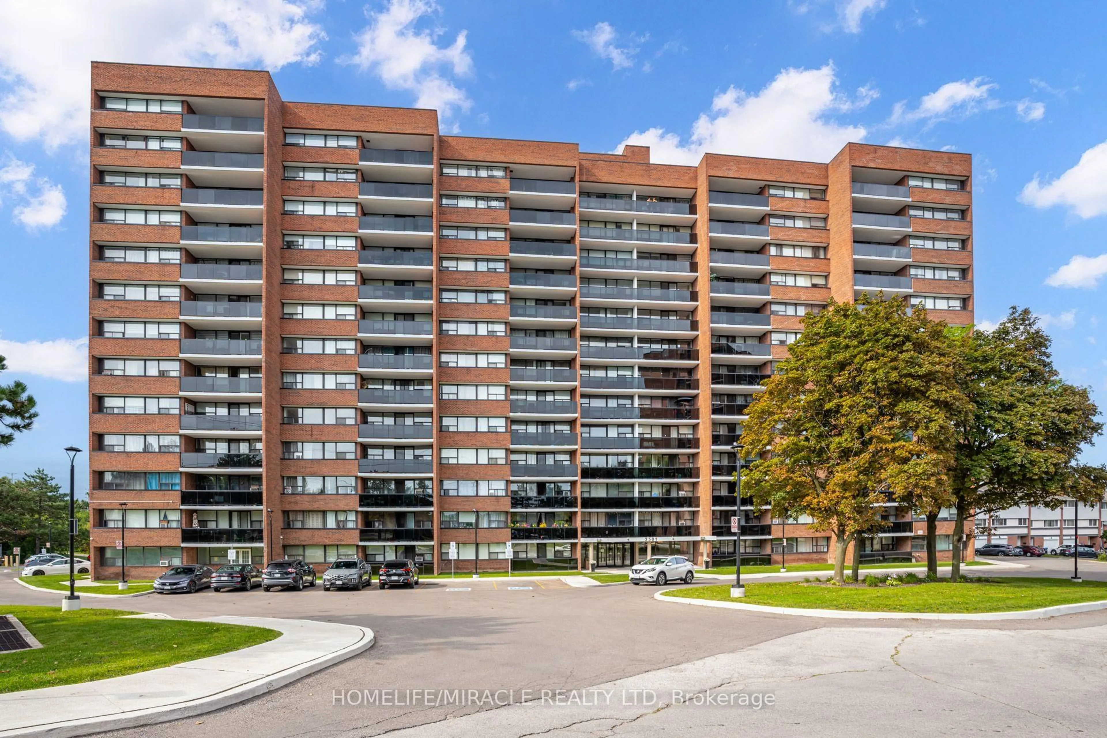 A pic from outside/outdoor area/front of a property/back of a property/a pic from drone, street for 3501 Glen Erin Dr #302, Mississauga Ontario L5L 2E9