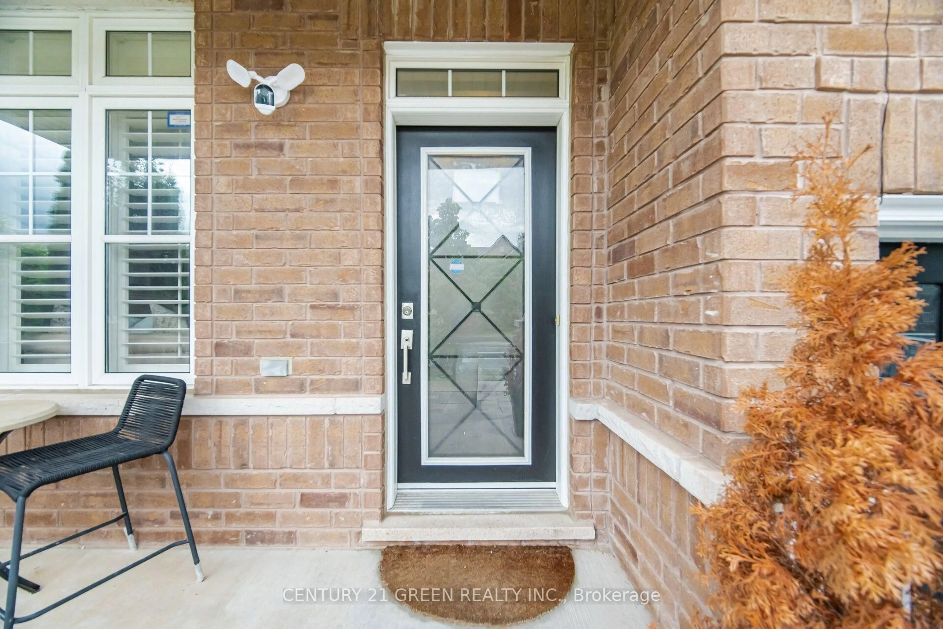 Indoor entryway for 399 Savoline Blvd, Milton Ontario L9T 7Y2