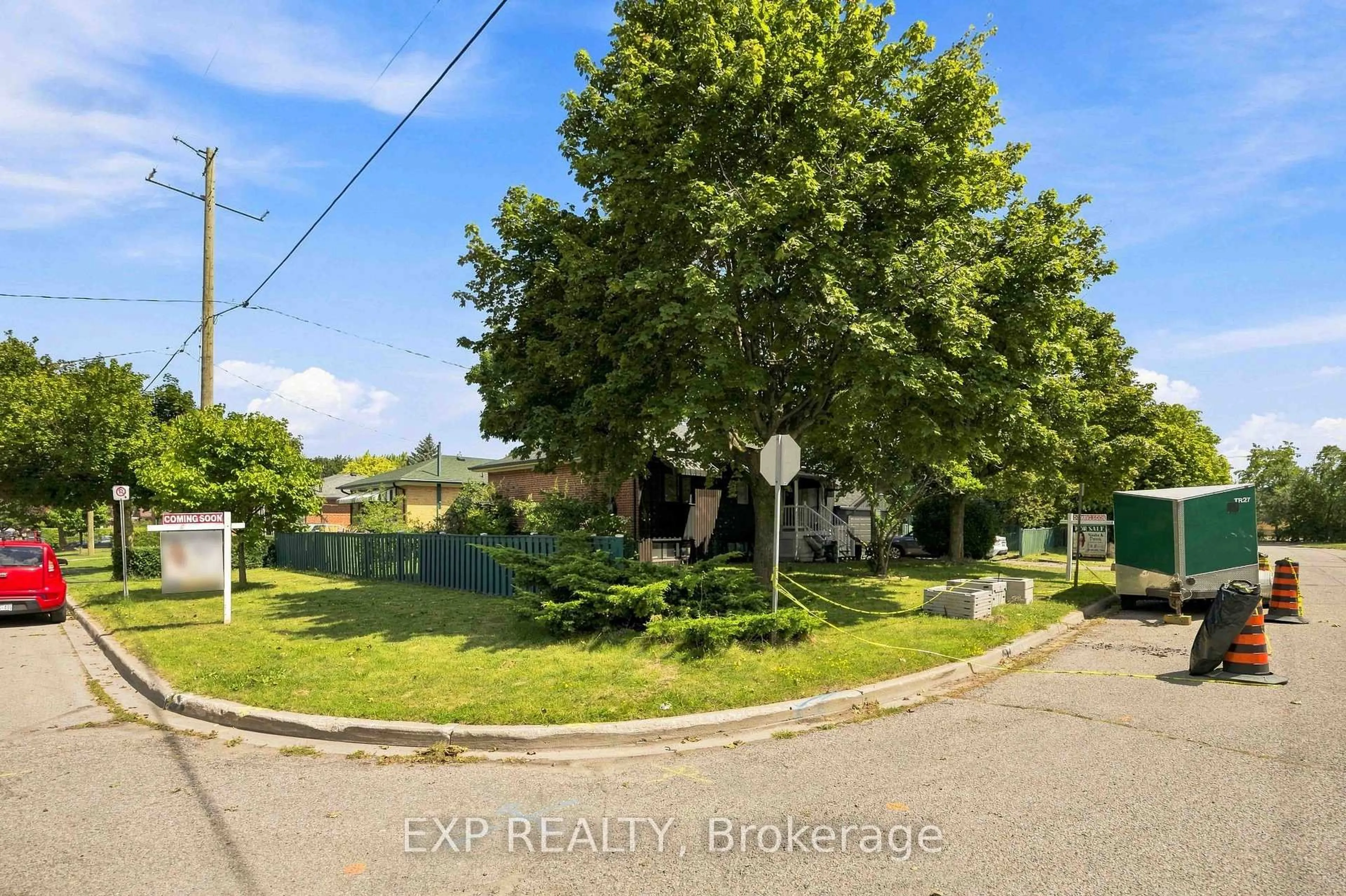 A pic from outside/outdoor area/front of a property/back of a property/a pic from drone, street for 57 Brisco St, Brampton Ontario L6V 1X1