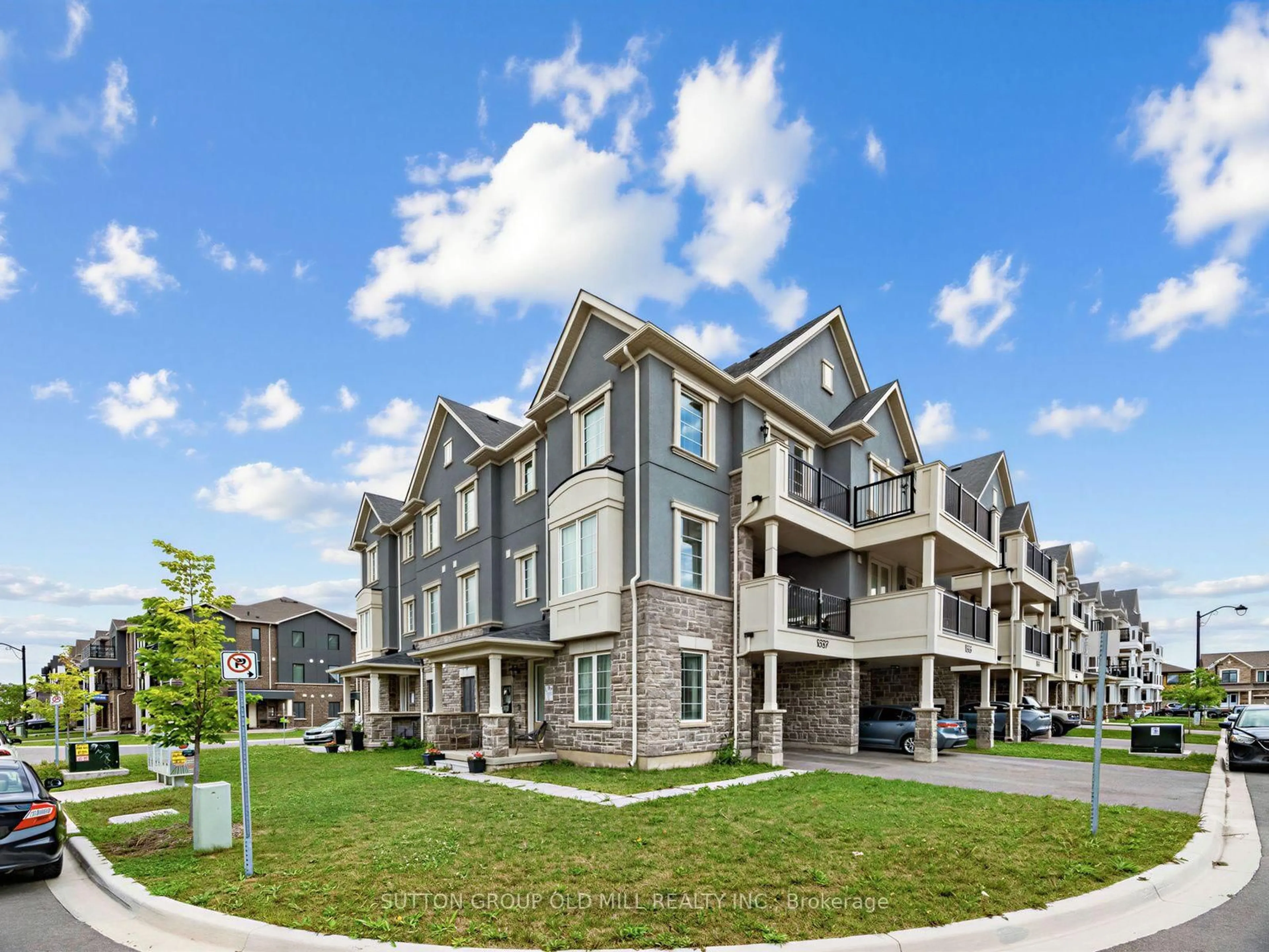 A pic from outside/outdoor area/front of a property/back of a property/a pic from drone, unknown for 1537 Moira Cres, Milton Ontario L9E 1Y1