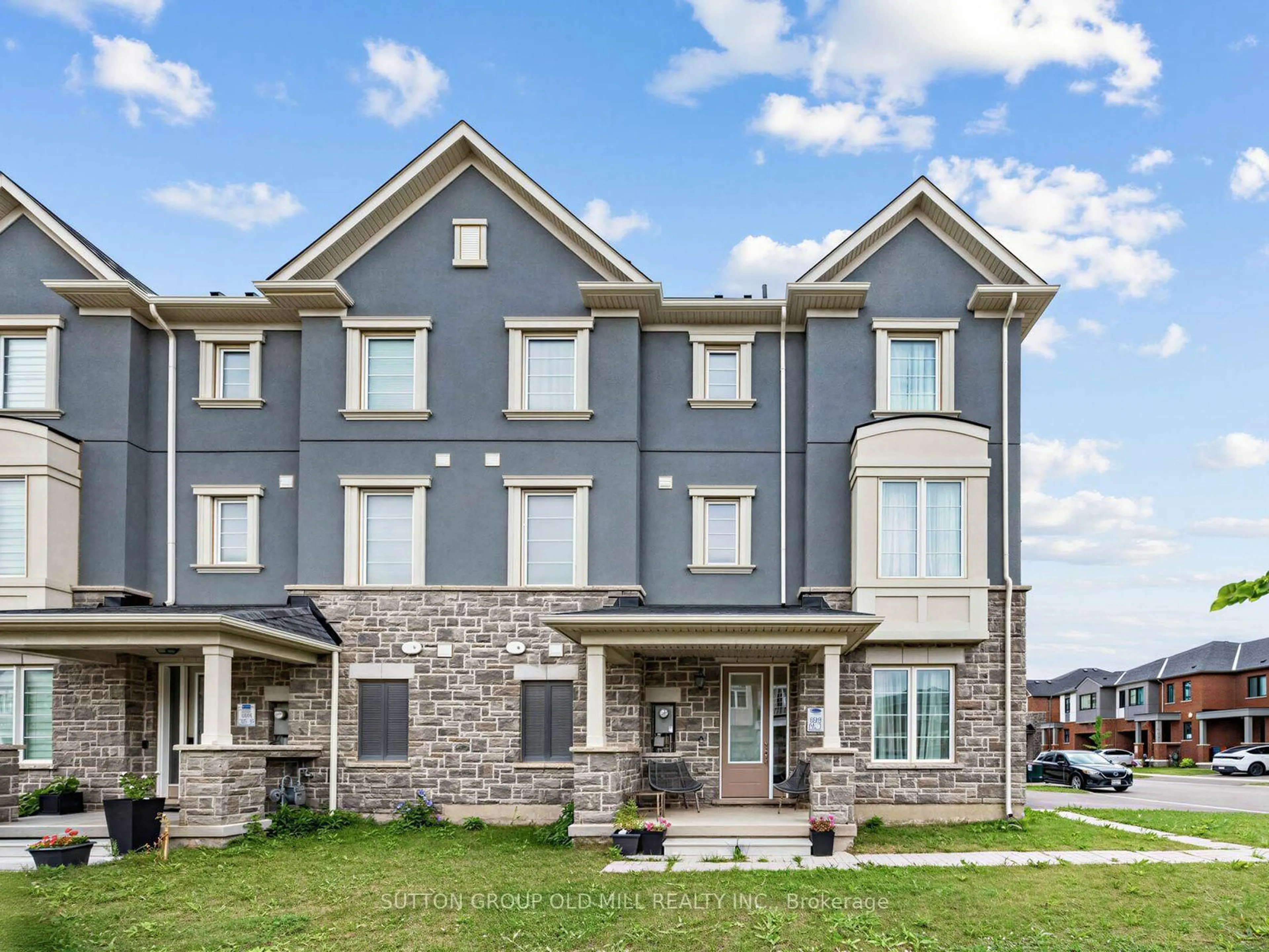 Home with brick exterior material, unknown for 1537 Moira Cres, Milton Ontario L9E 1Y1