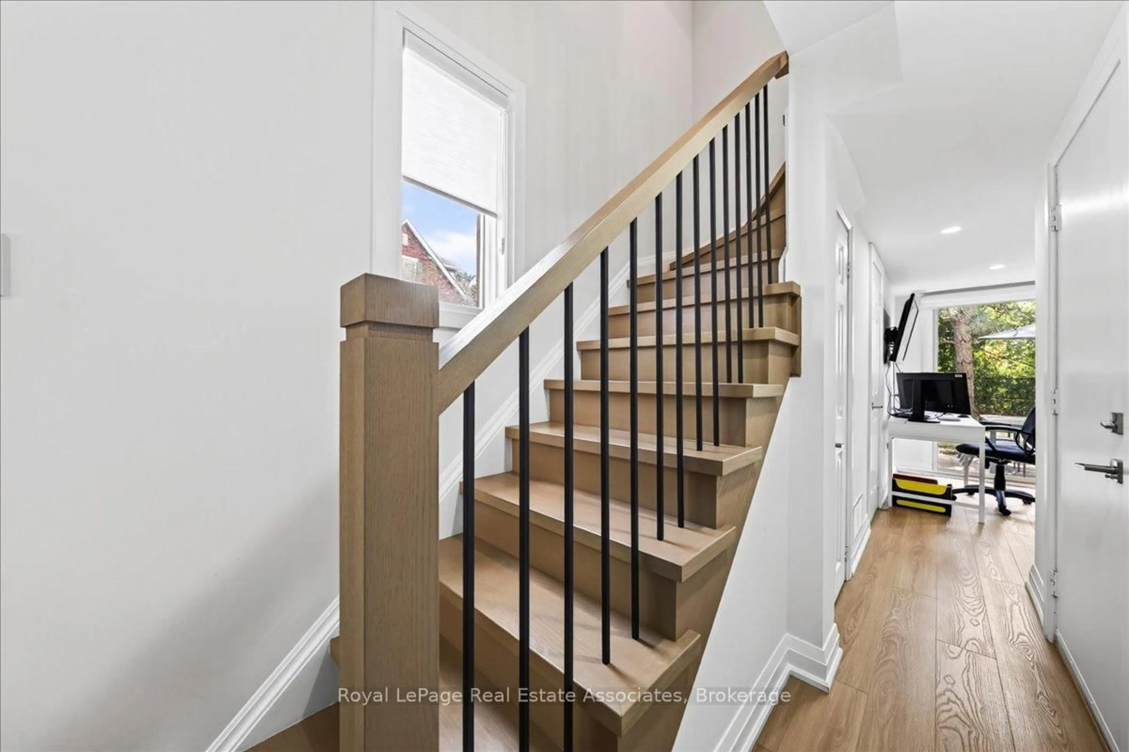Stairs for 2300 Brays Lane #37, Oakville Ontario L6M 3J9