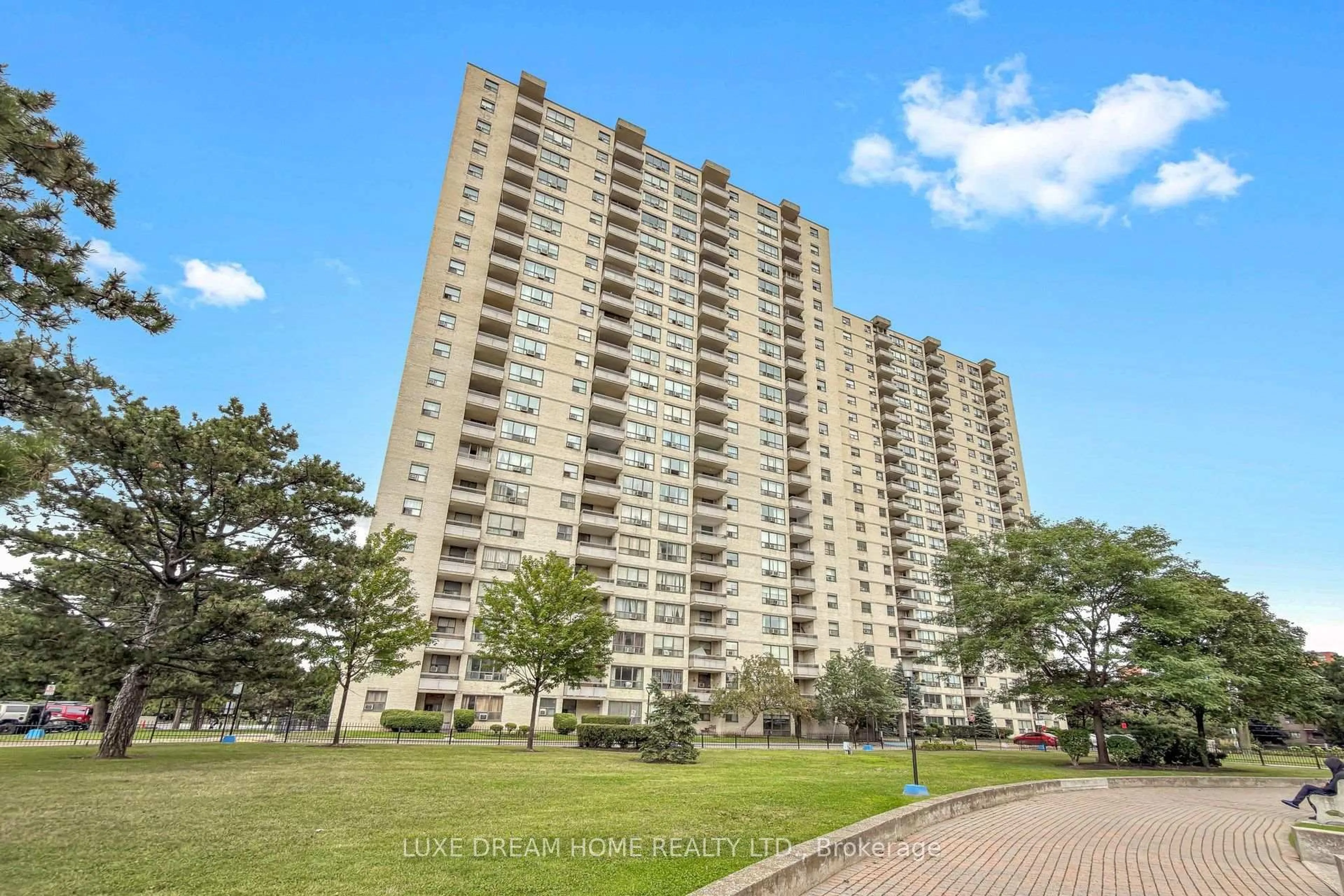 Unknown for 370 Dixon Rd #409, Toronto Ontario M9R 1T2