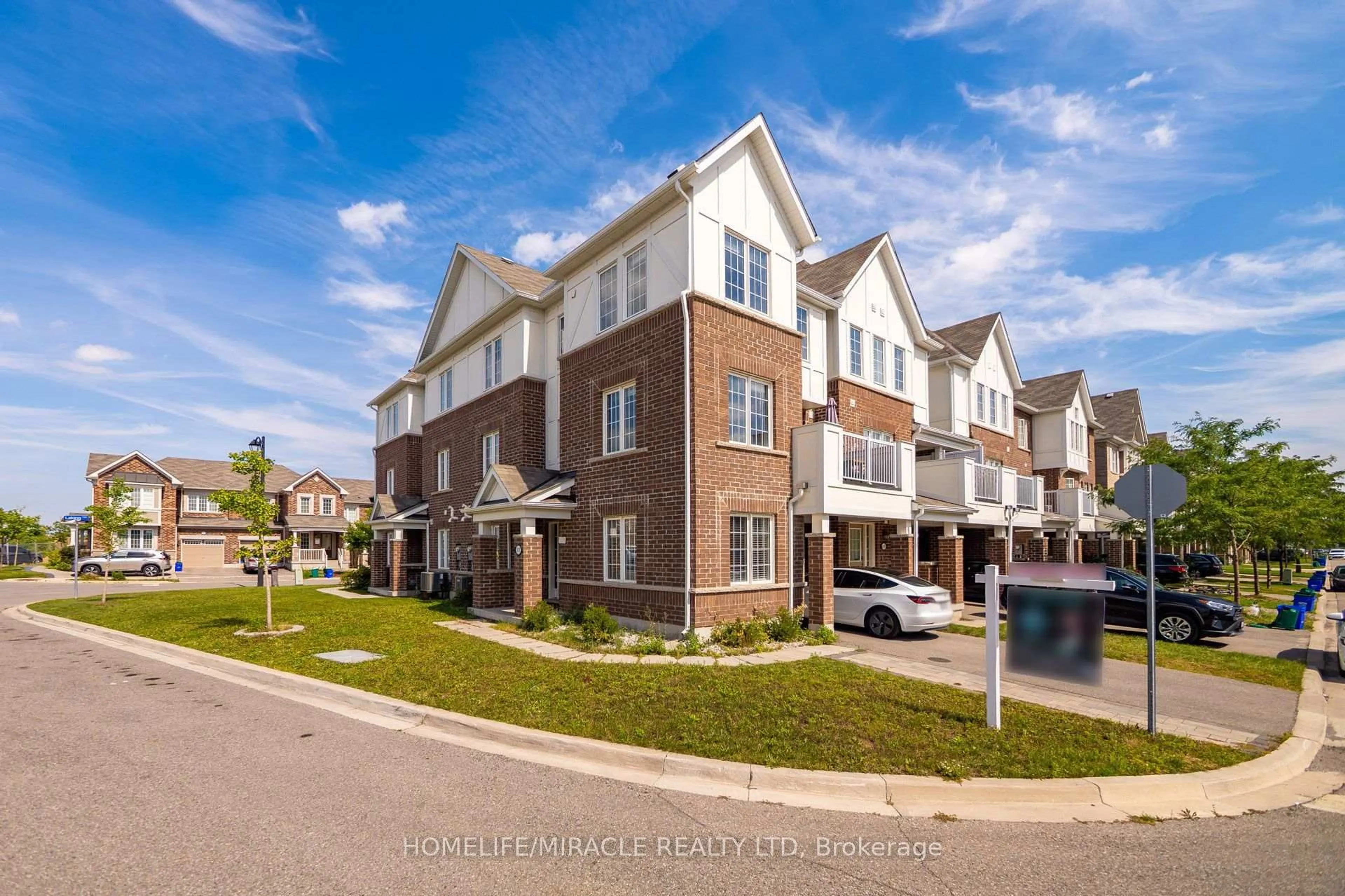 A pic from outside/outdoor area/front of a property/back of a property/a pic from drone, street for 517 Allport Gate, Milton Ontario L9T 9J2