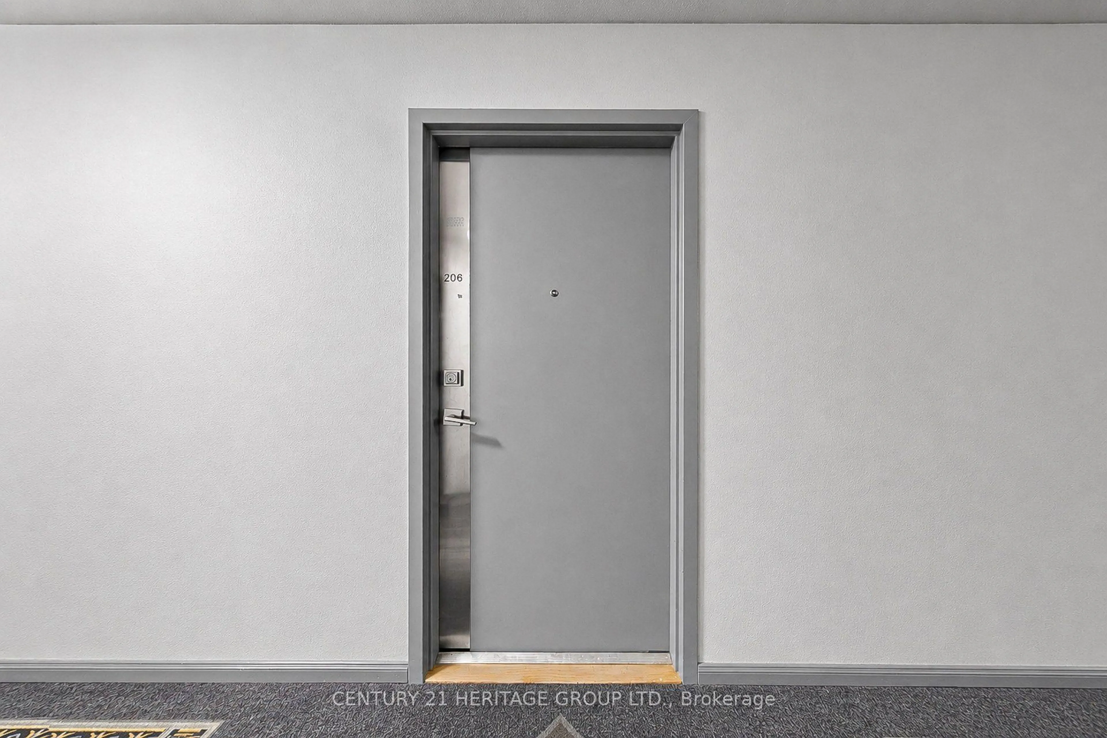 Indoor entryway for 2835 Islington Ave #206, Toronto Ontario M9L 2K2