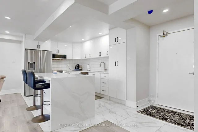 2835 Islington Ave #206, Toronto 5