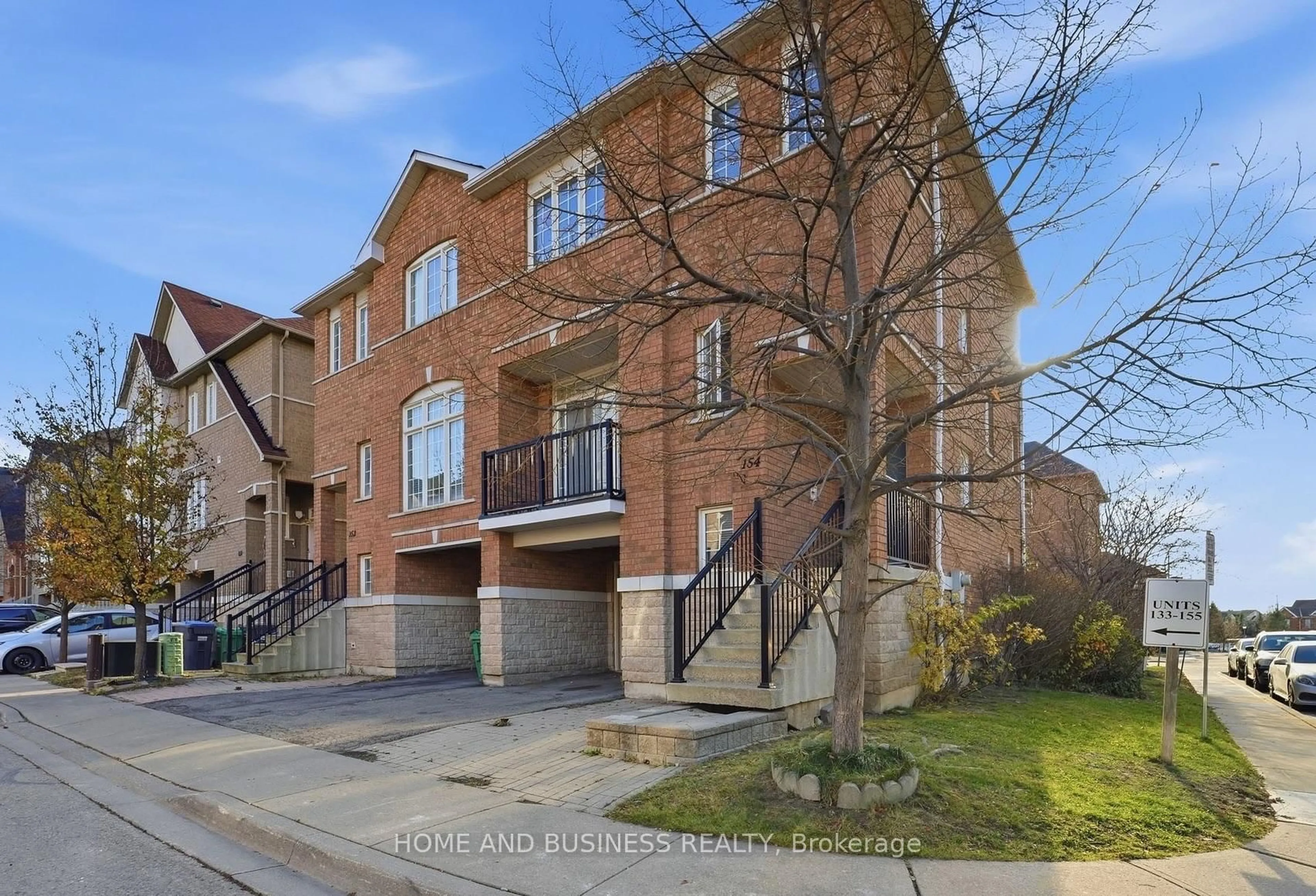 A pic from outside/outdoor area/front of a property/back of a property/a pic from drone, street for 7155 Magistrate Terr #154, Mississauga Ontario L5W 1Y9
