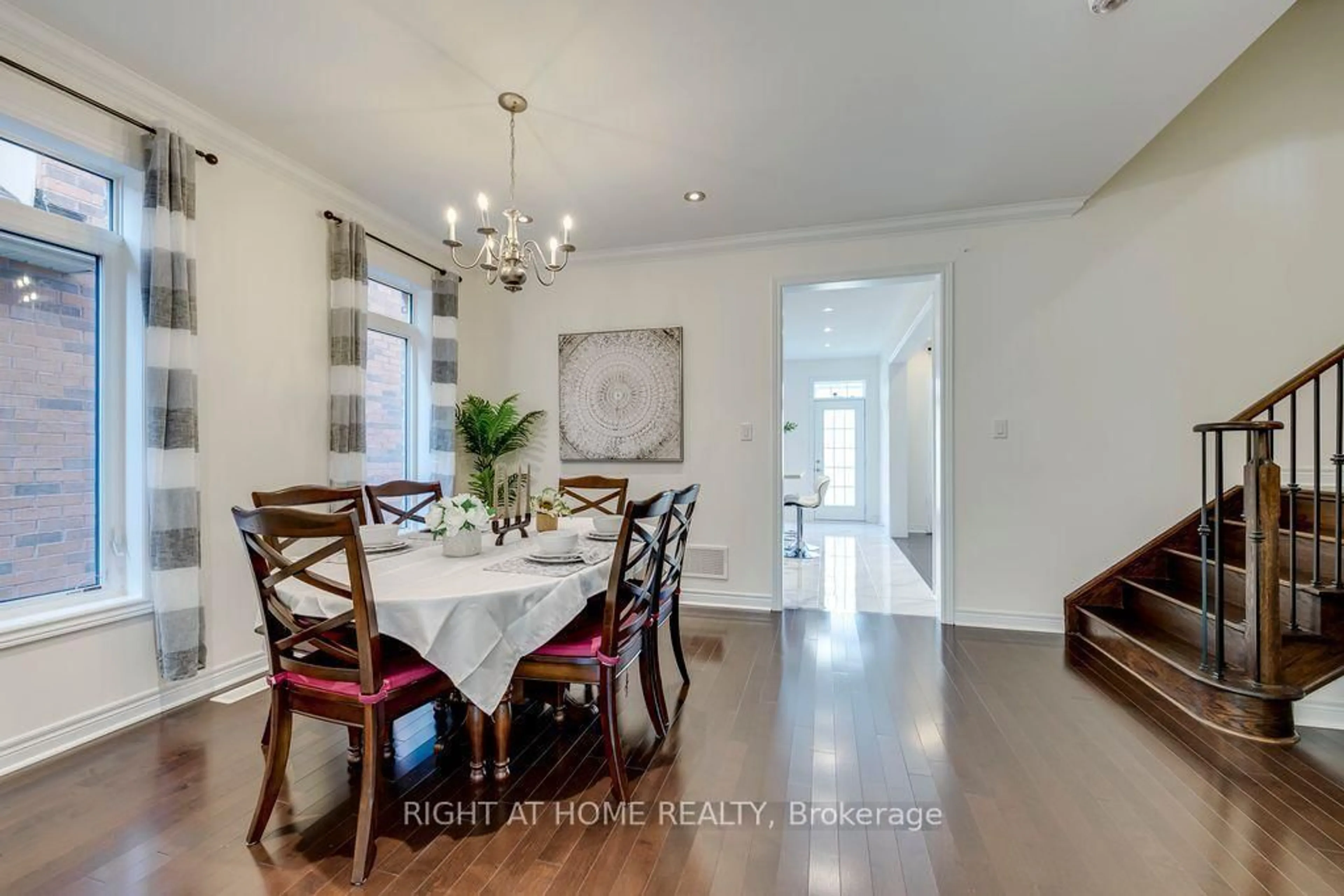 Dining room, unknown for 3200 Ernest Appelbe Blvd, Oakville Ontario L6H 0N7
