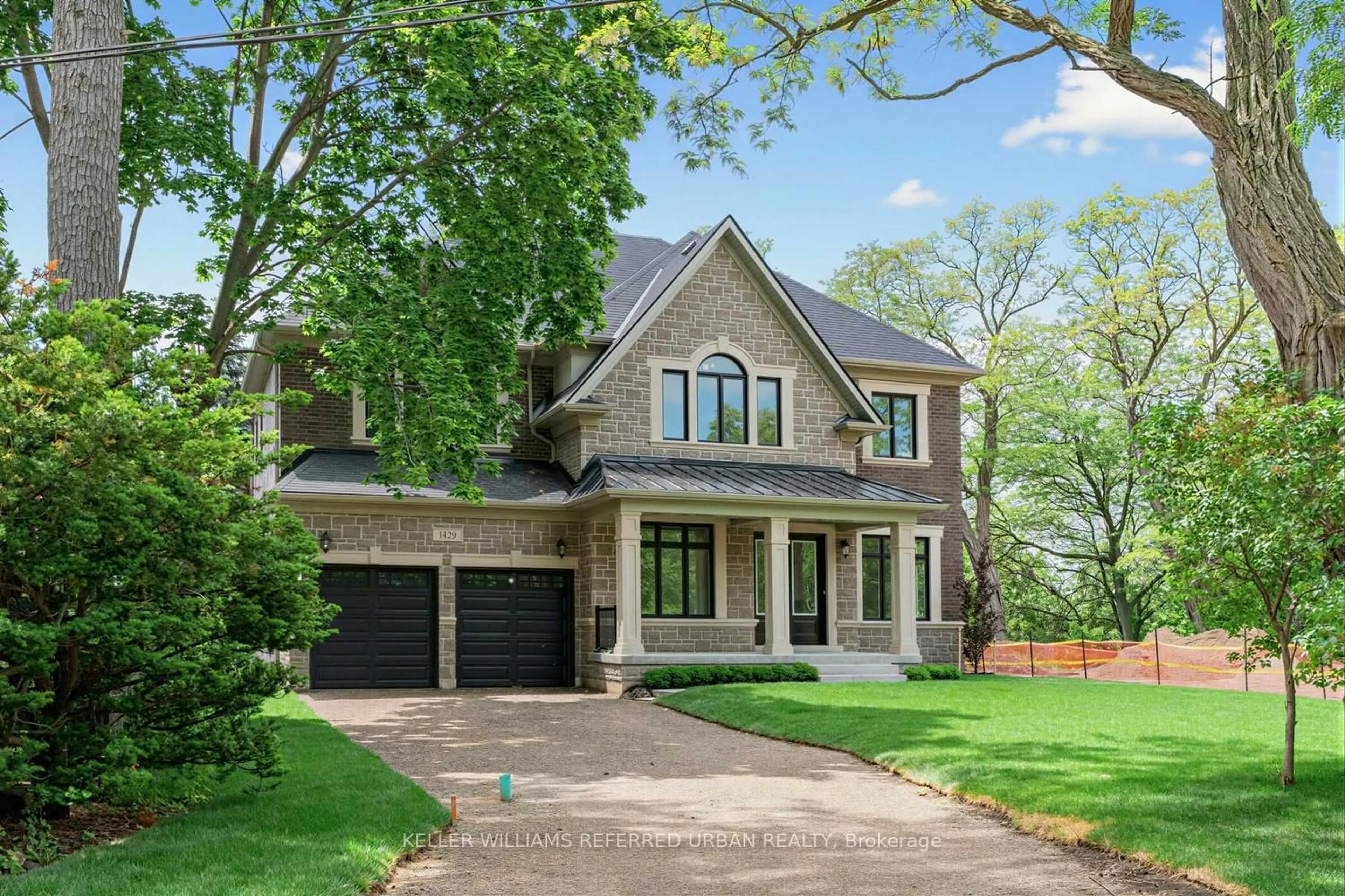 Home with brick exterior material, street for 1429 Dundas Cres, Mississauga Ontario L5C 1E8