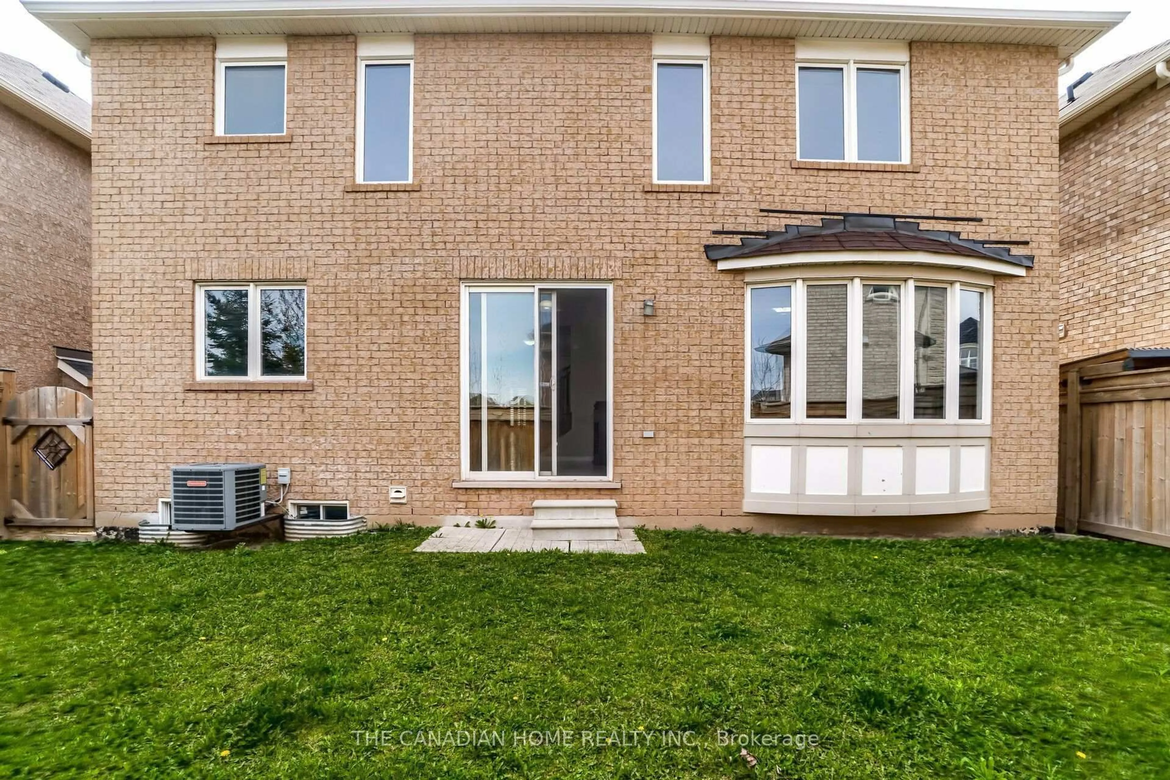 Patio, street for 2387 Calloway Dr, Oakville Ontario L6M 0C1