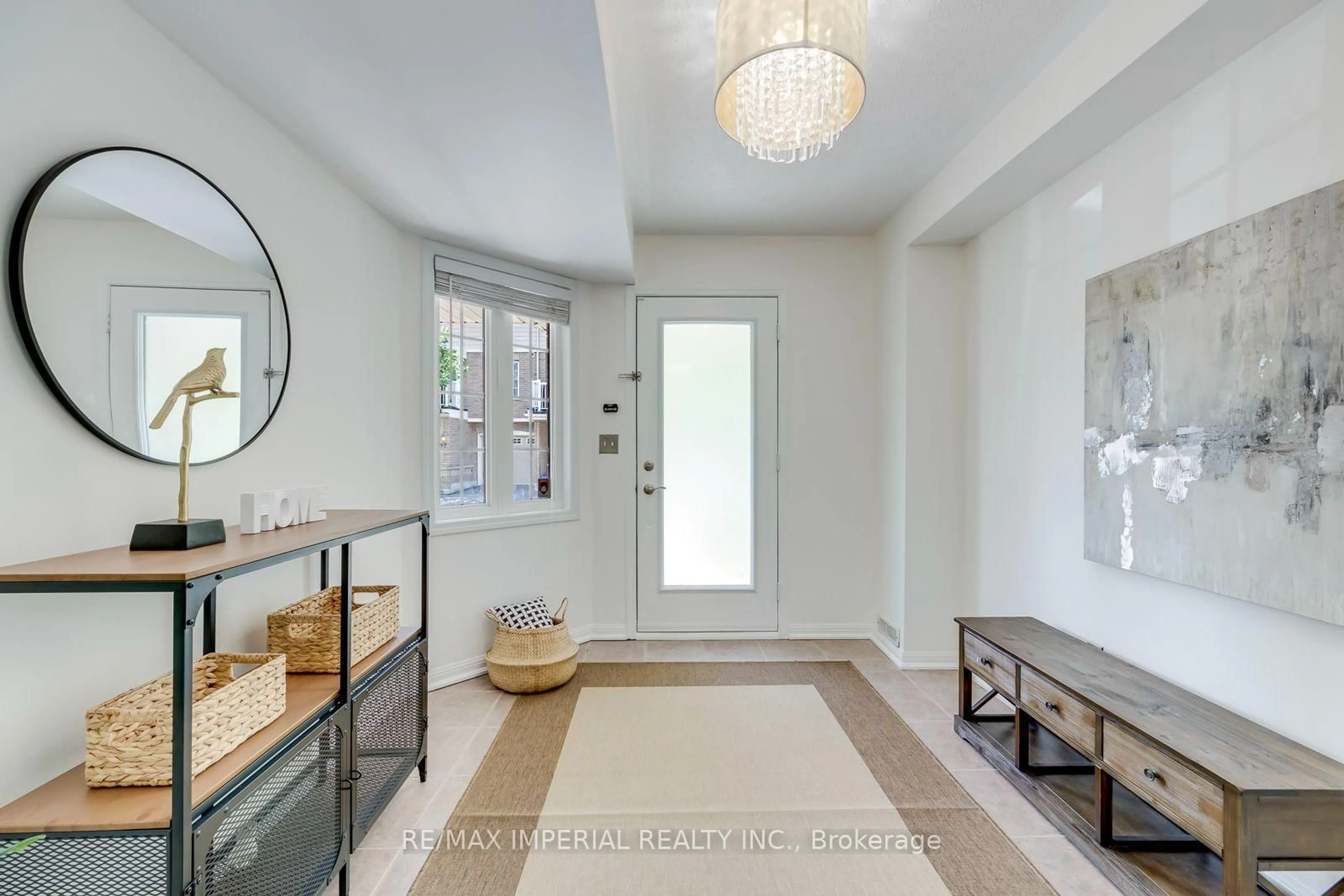 Indoor entryway for 620 Ferguson Dr #86, Milton Ontario L9T 0M8