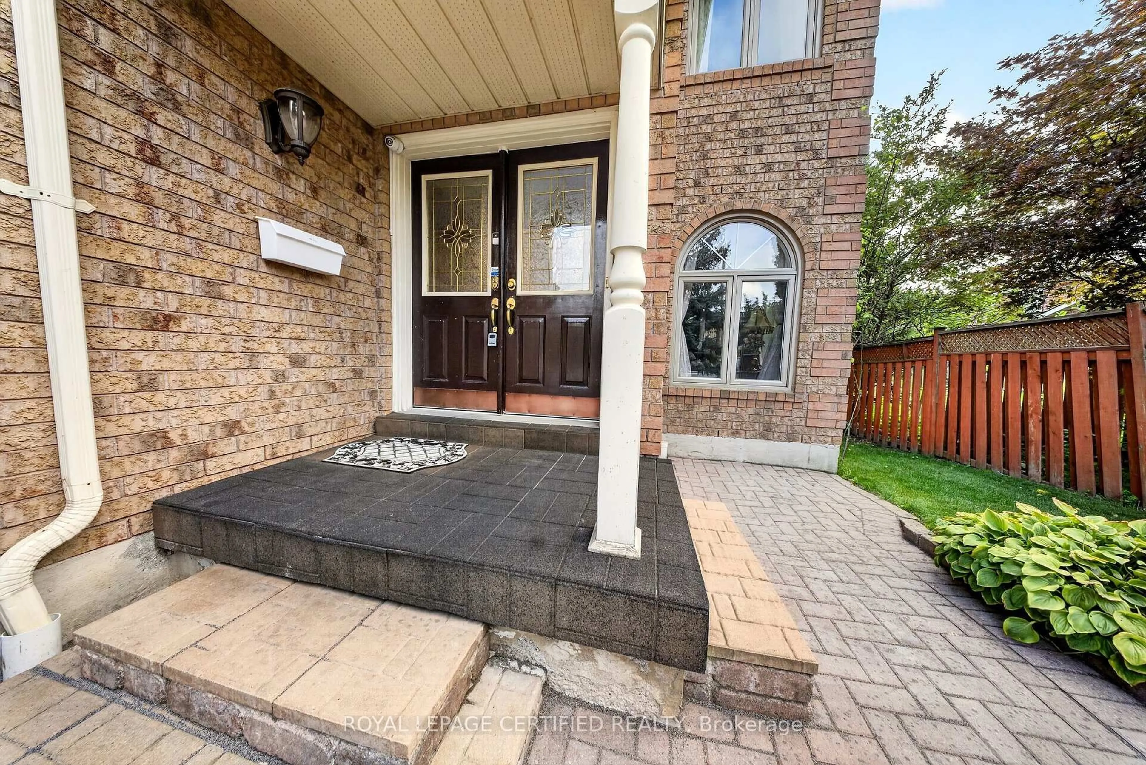Unknown for 5344 Segriff Dr, Mississauga Ontario L5V 1Y7