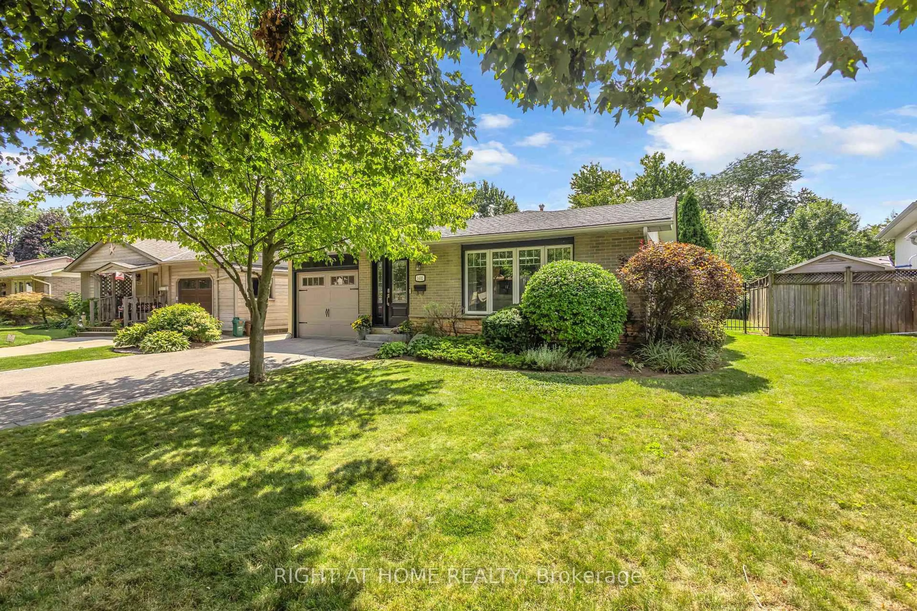 Unknown for 1432 Dewbourne Cres, Burlington Ontario L7M 1E7