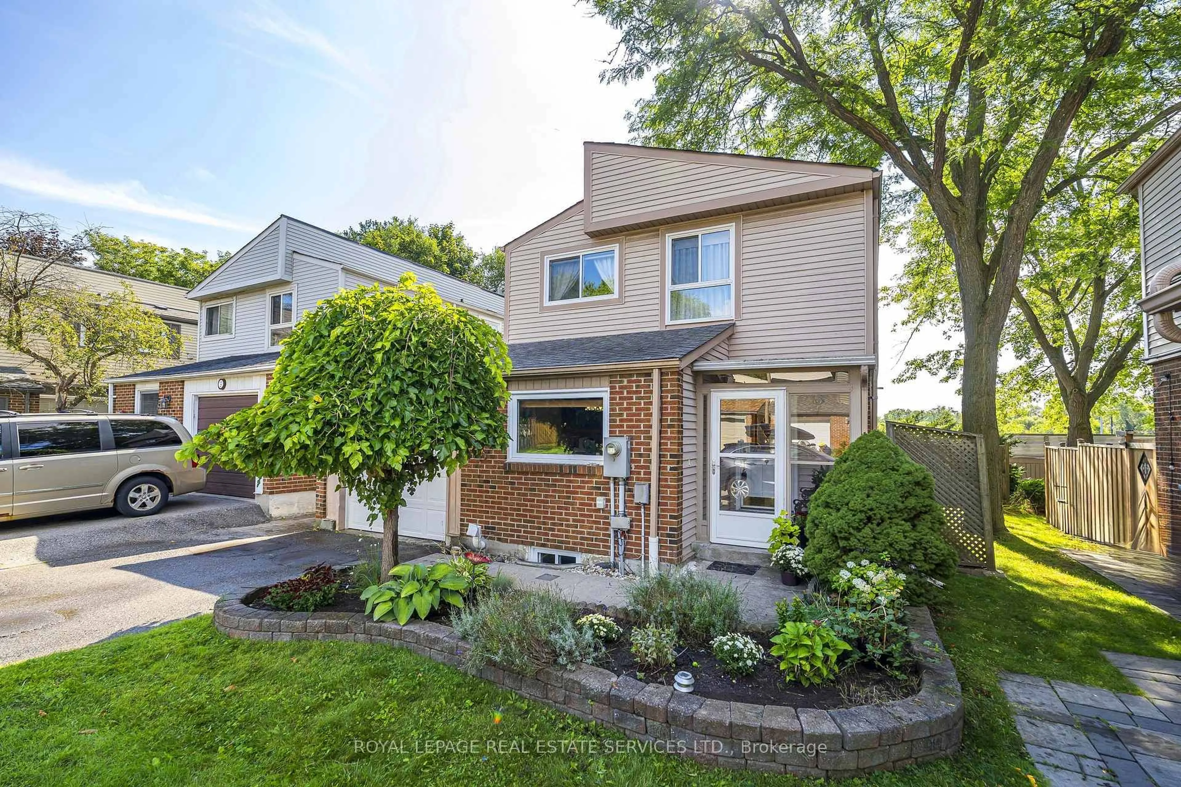 Unknown for 336 Queen St #3, Mississauga Ontario L5M 1M2