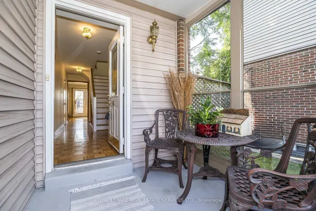 336 Queen St #3, Mississauga 2