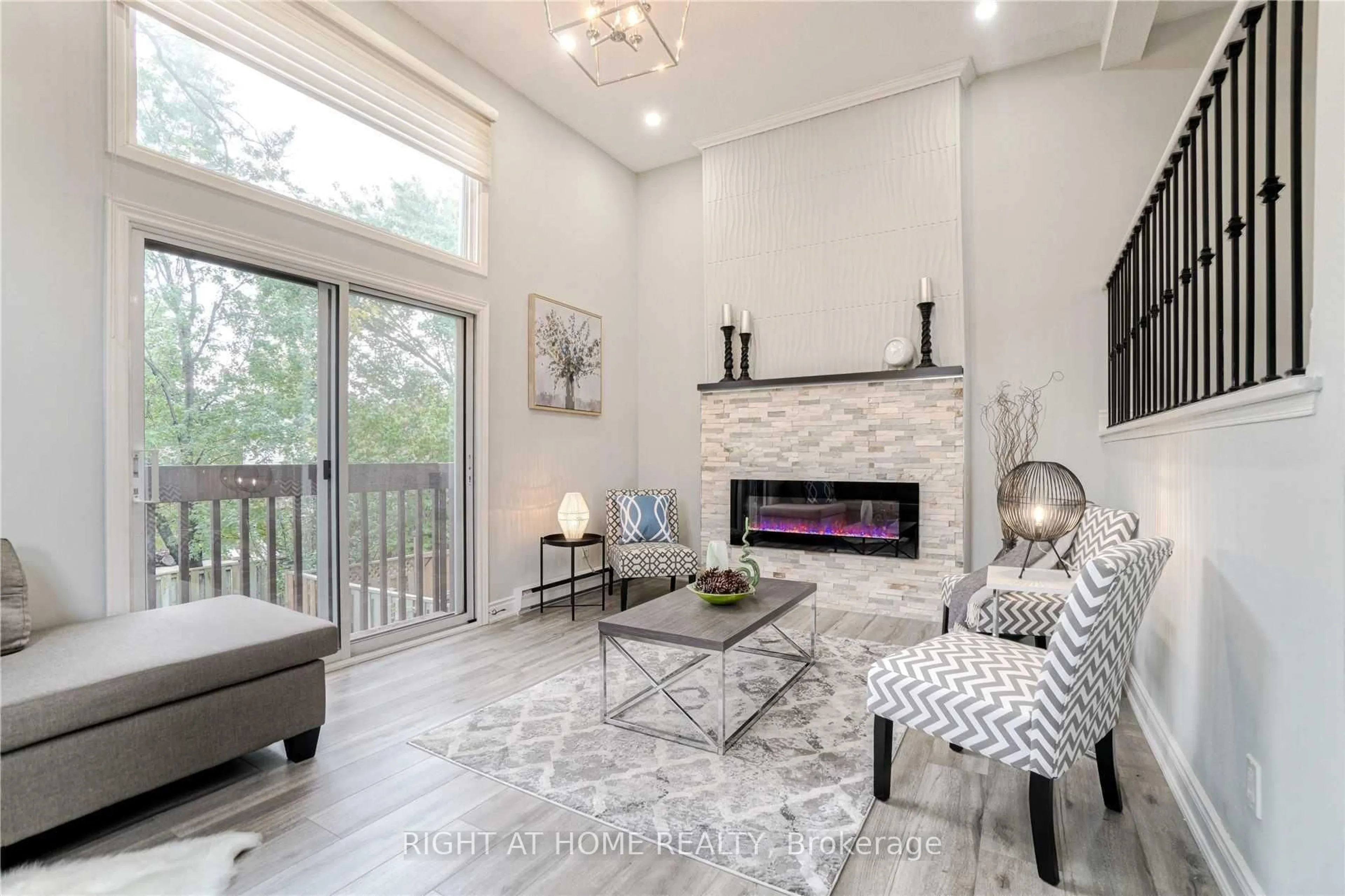 Living room with furniture, unknown for 7251 Copenhagen Rd #73, Mississauga Ontario L5N 2H6