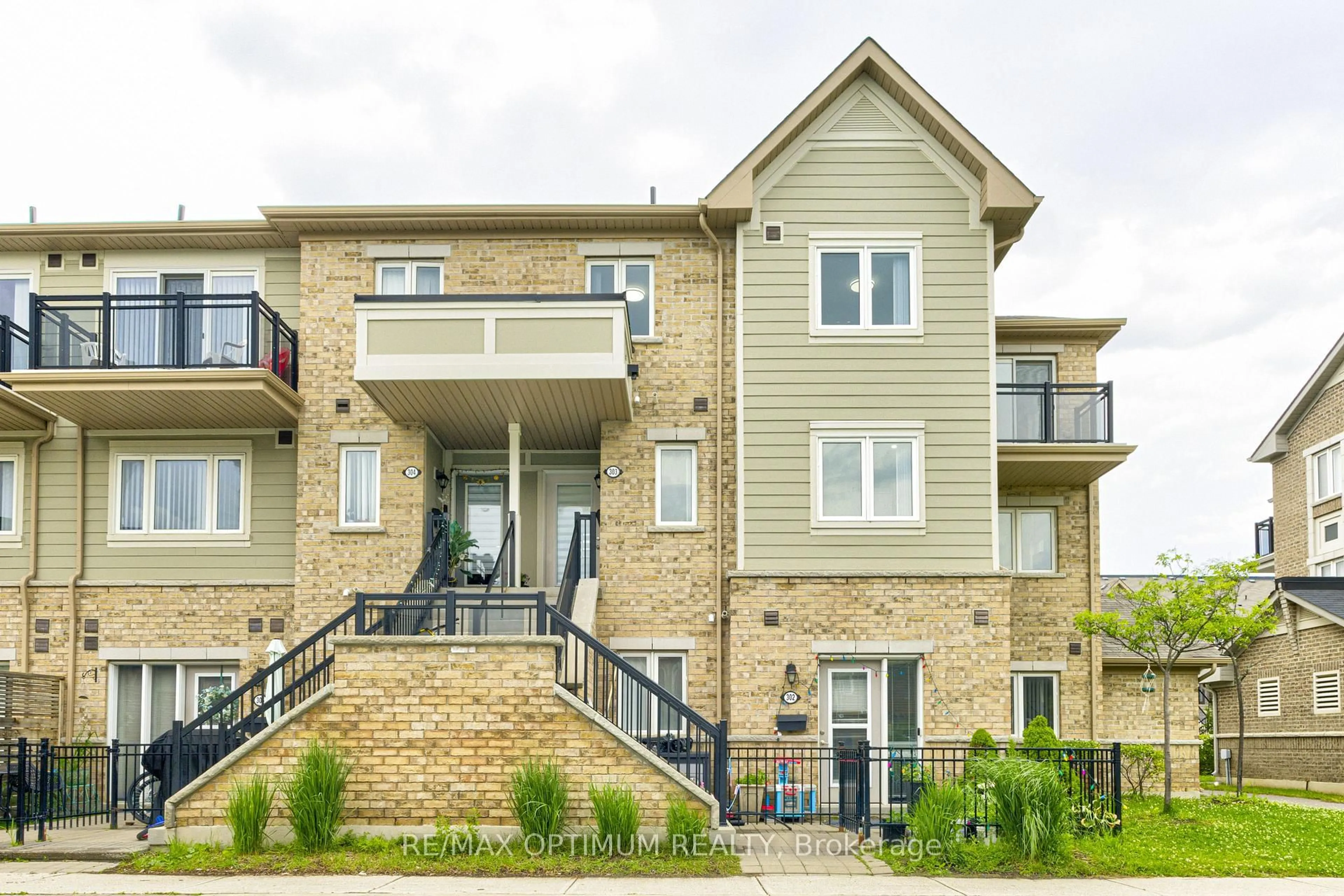 Home with brick exterior material, unknown for 250 Sunny Meadow Blvd #303, Brampton Ontario L6R 3Y6