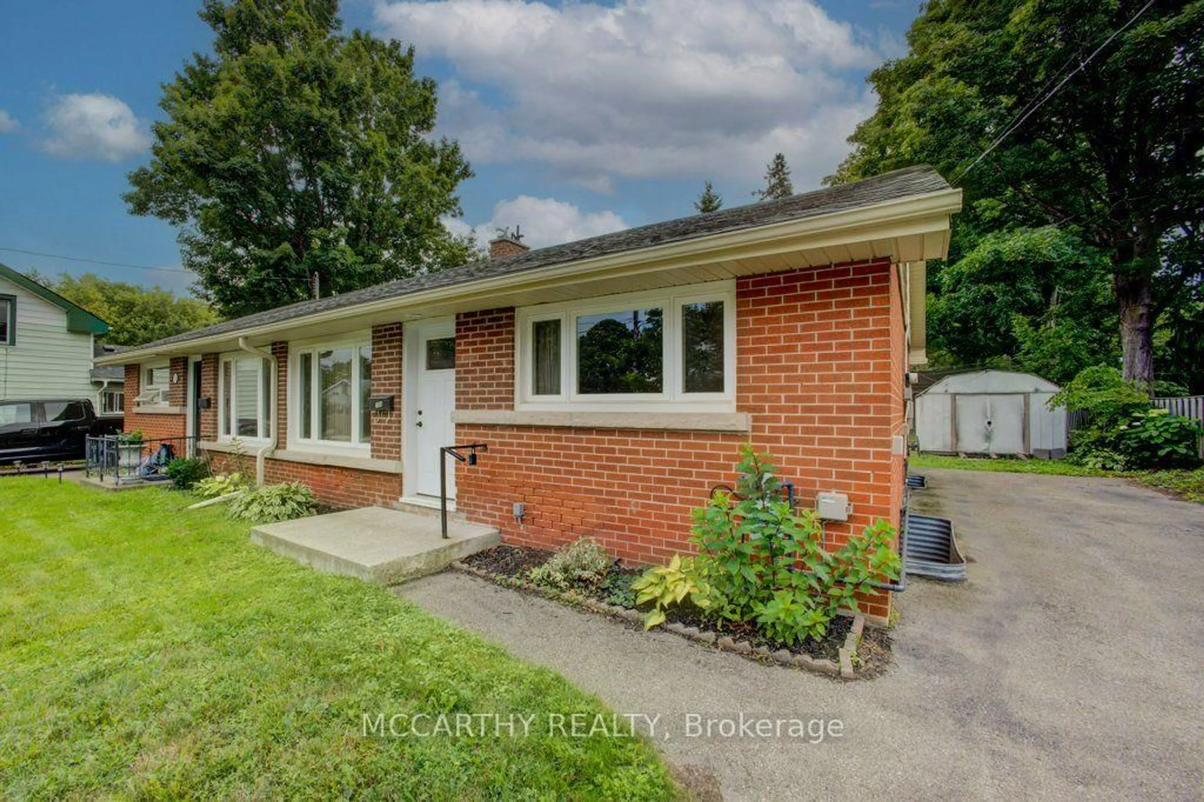 Home with brick exterior material, unknown for 20 Sarah St, Orangeville Ontario L9W 2L8