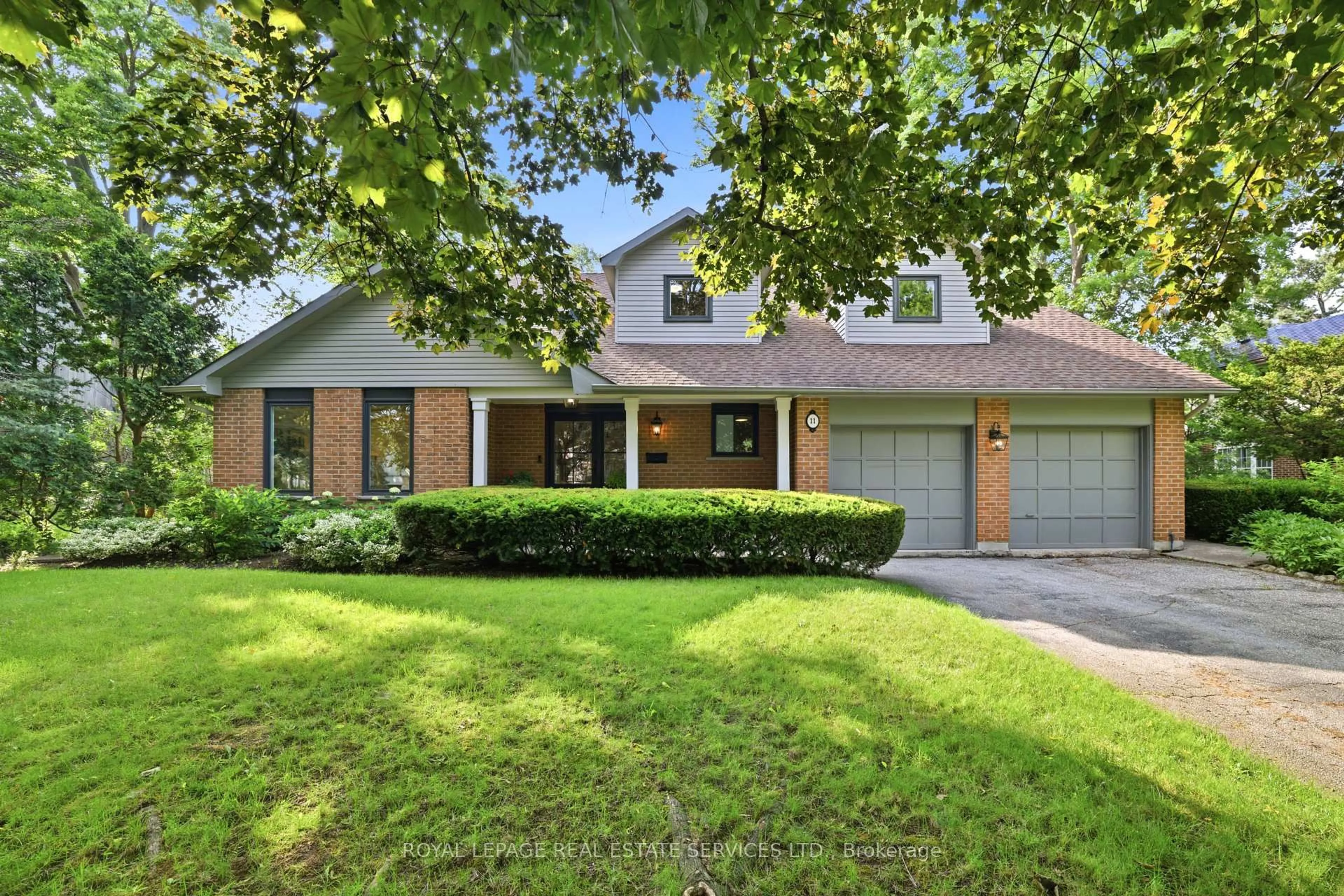 Home with brick exterior material, street for 11 Regency Crt, Oakville Ontario L6H 2P6
