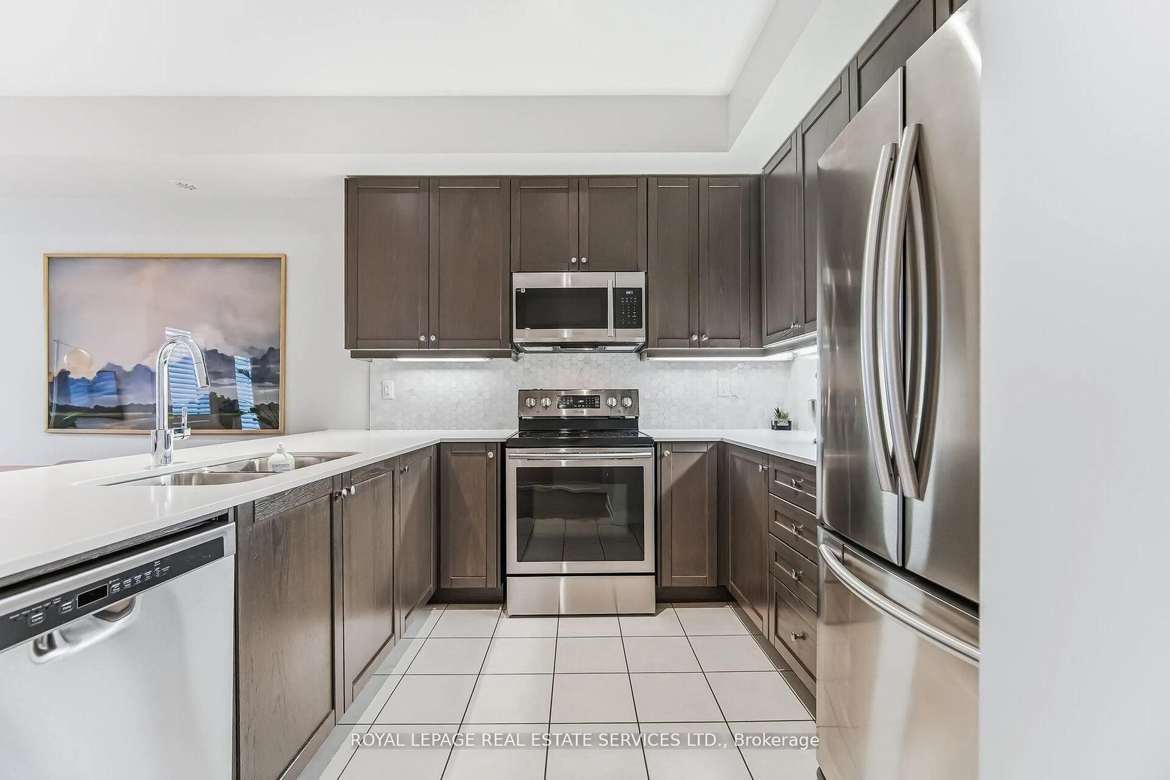 Unknown for 8 Drummond St #402, Toronto Ontario M8V 1Y8