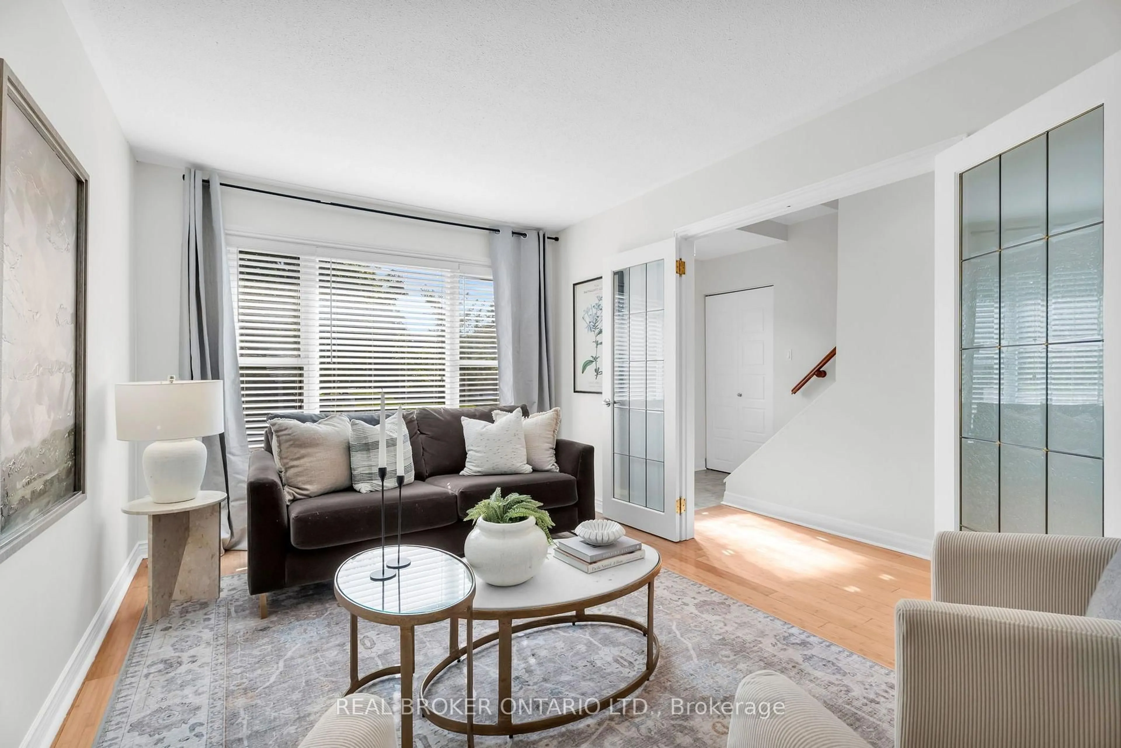 Living room with furniture, unknown for 845 Cabot Tr, Milton Ontario L9T 3S7