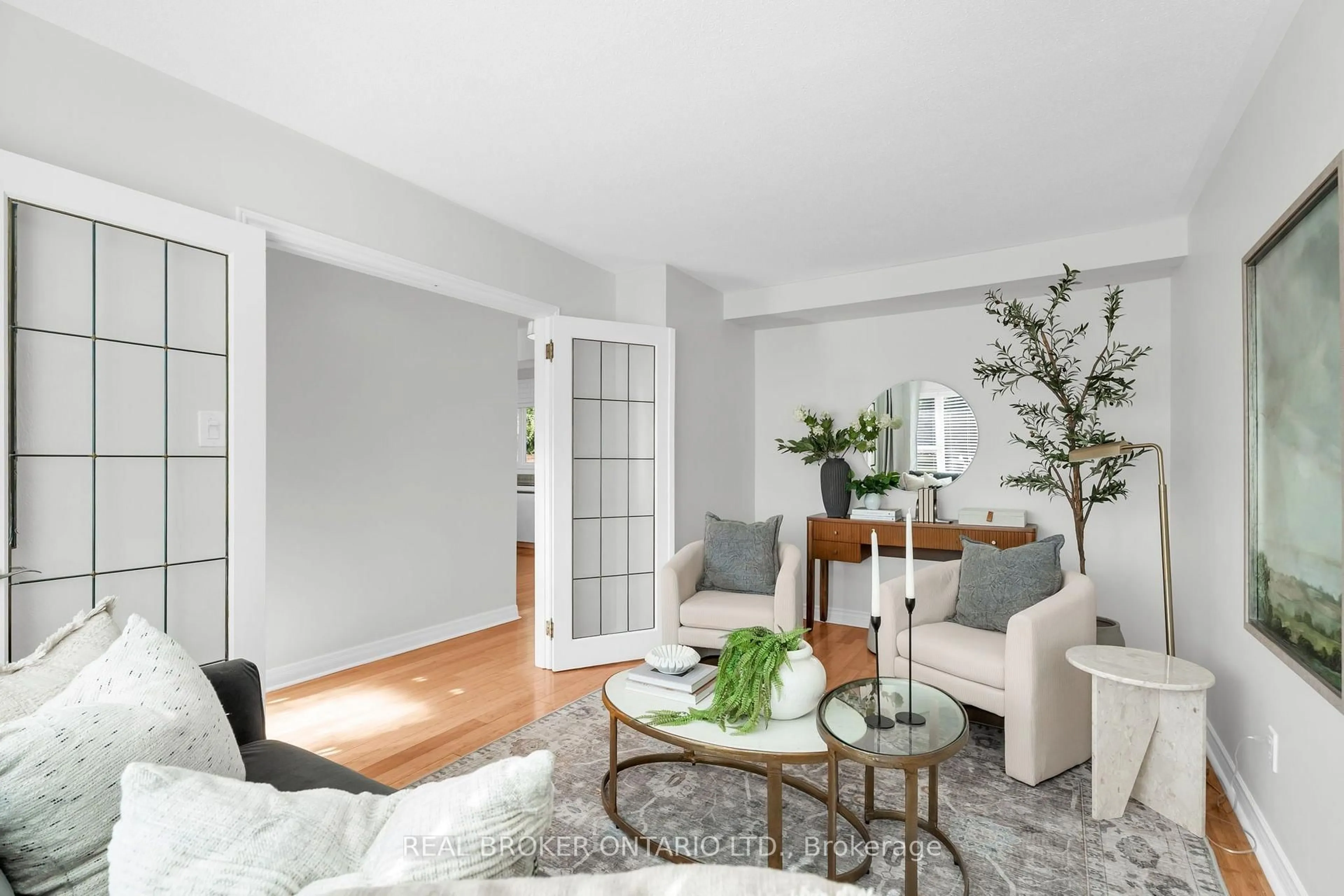 Living room with furniture, unknown for 845 Cabot Tr, Milton Ontario L9T 3S7