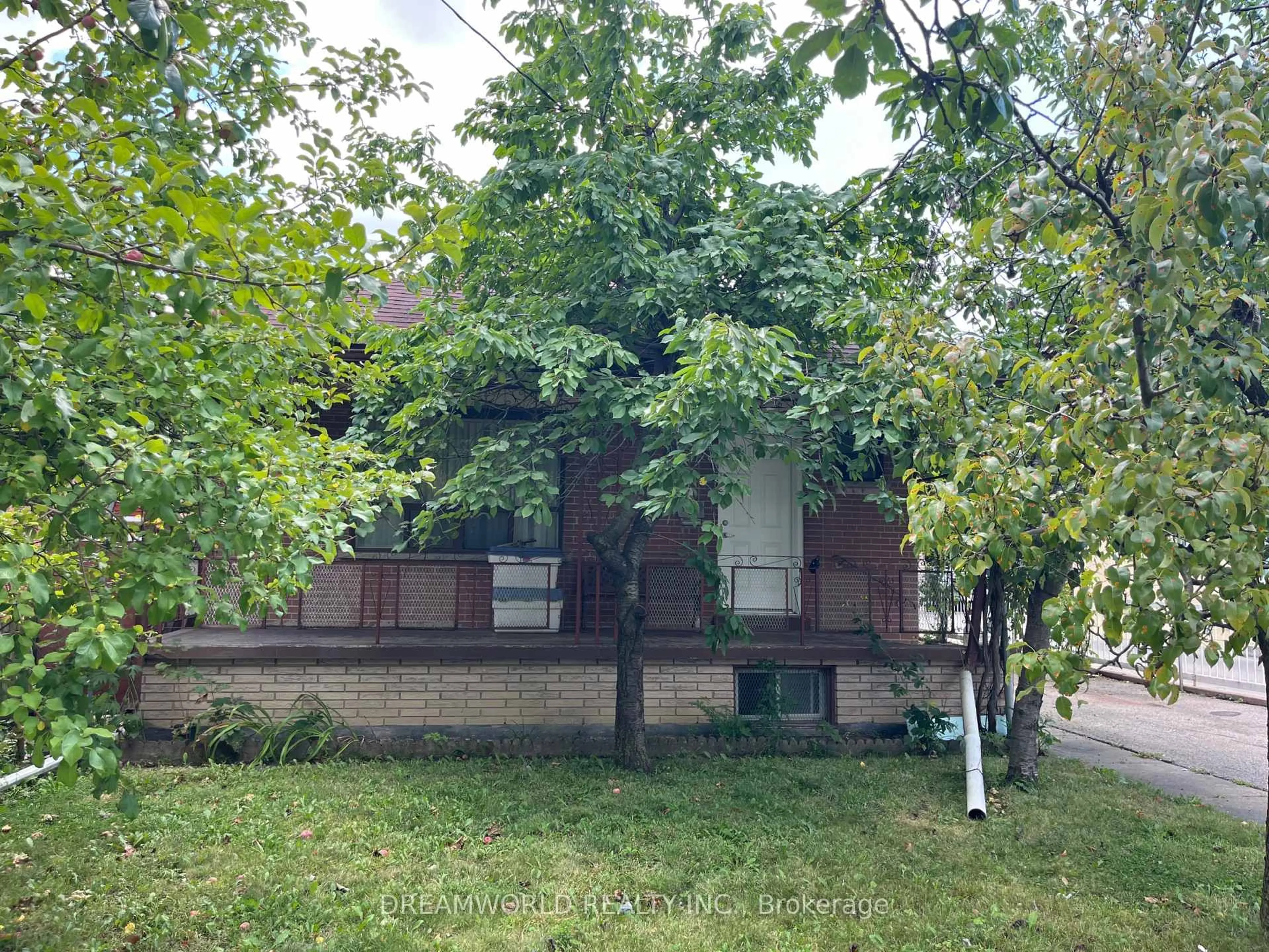 A pic from outside/outdoor area/front of a property/back of a property/a pic from drone, street for 167 Redwater Dr, Toronto Ontario M9W 2A5