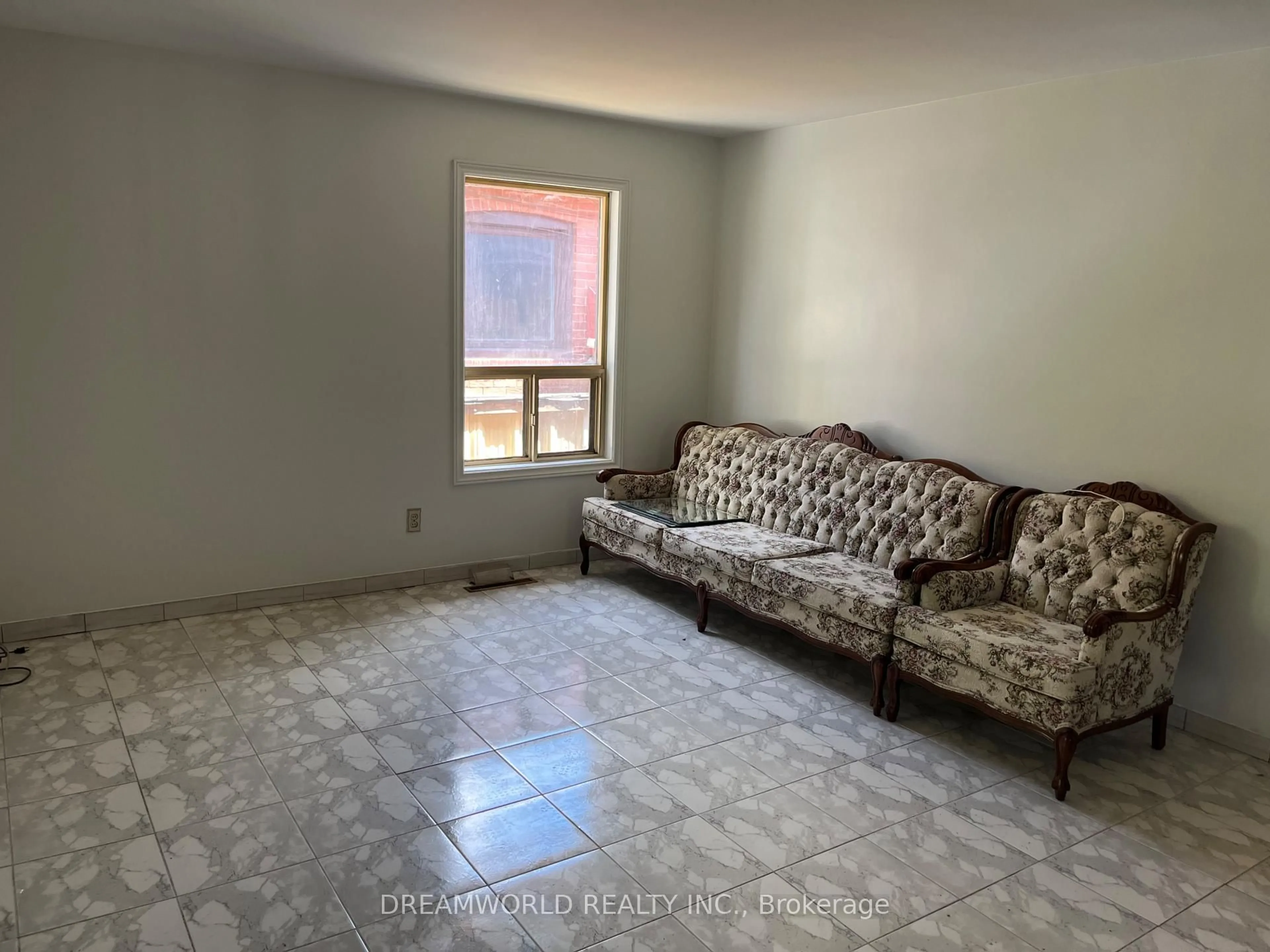 A pic of a room for 167 Redwater Dr, Toronto Ontario M9W 2A5
