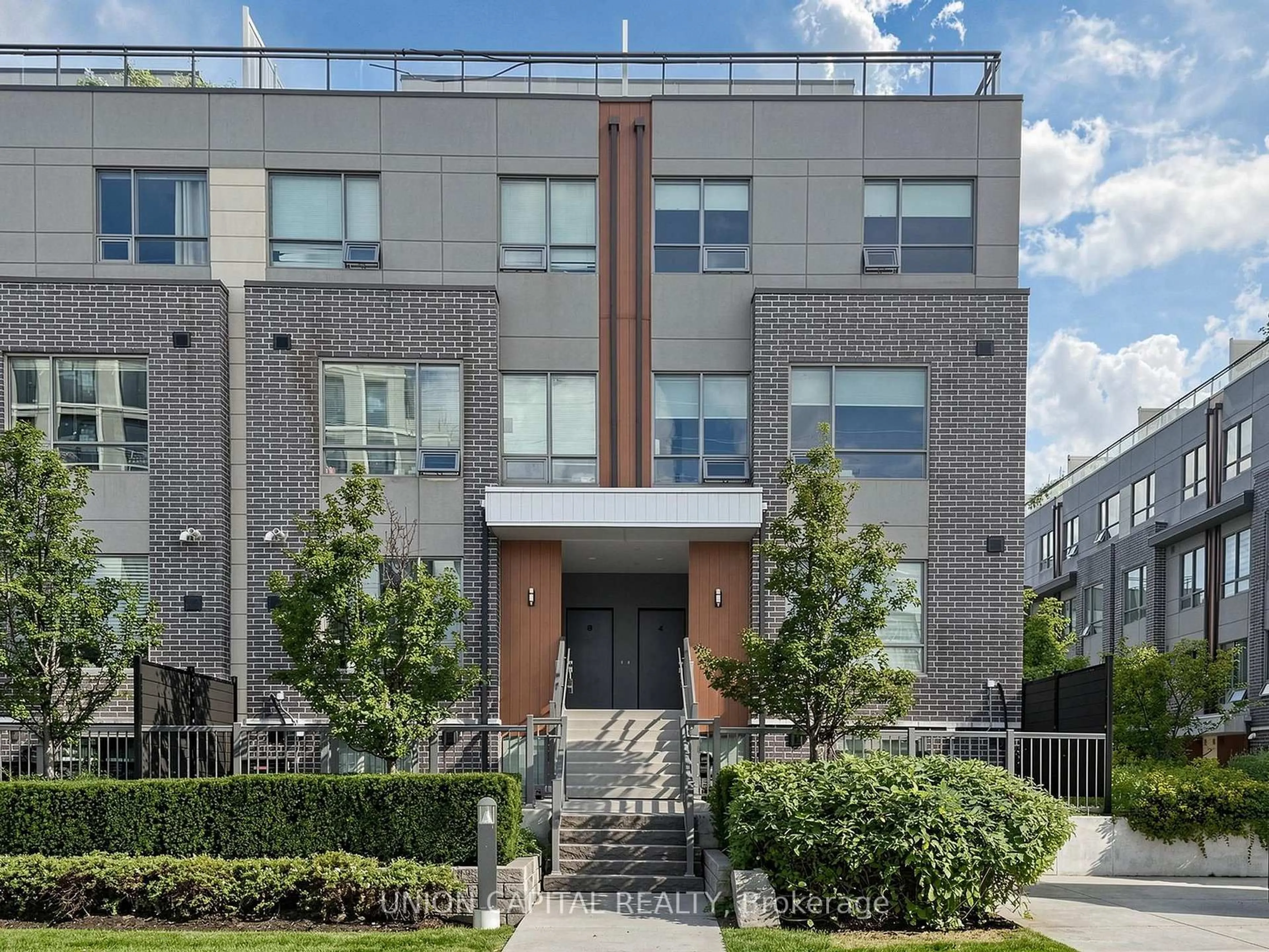 Home with brick exterior material, street for 1238 Cawthra Rd #4, Mississauga Ontario L5G 0B6