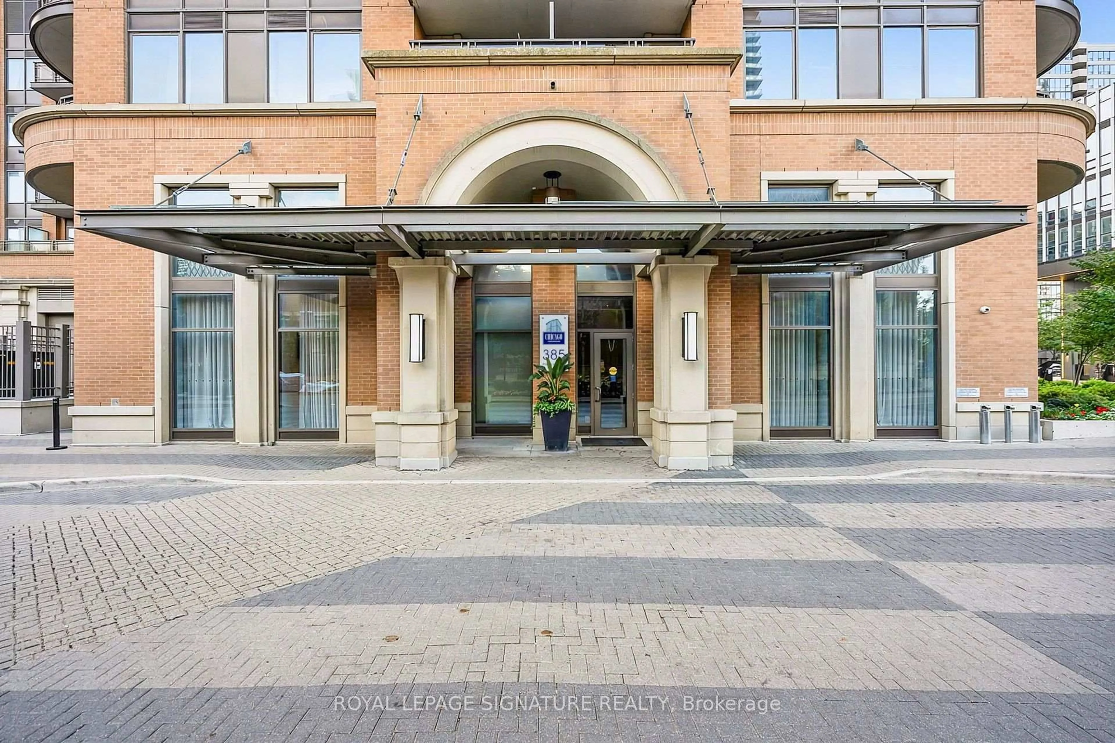 Indoor foyer for 385 Prince Of Wales Dr #3601, Mississauga Ontario L5B 0C6